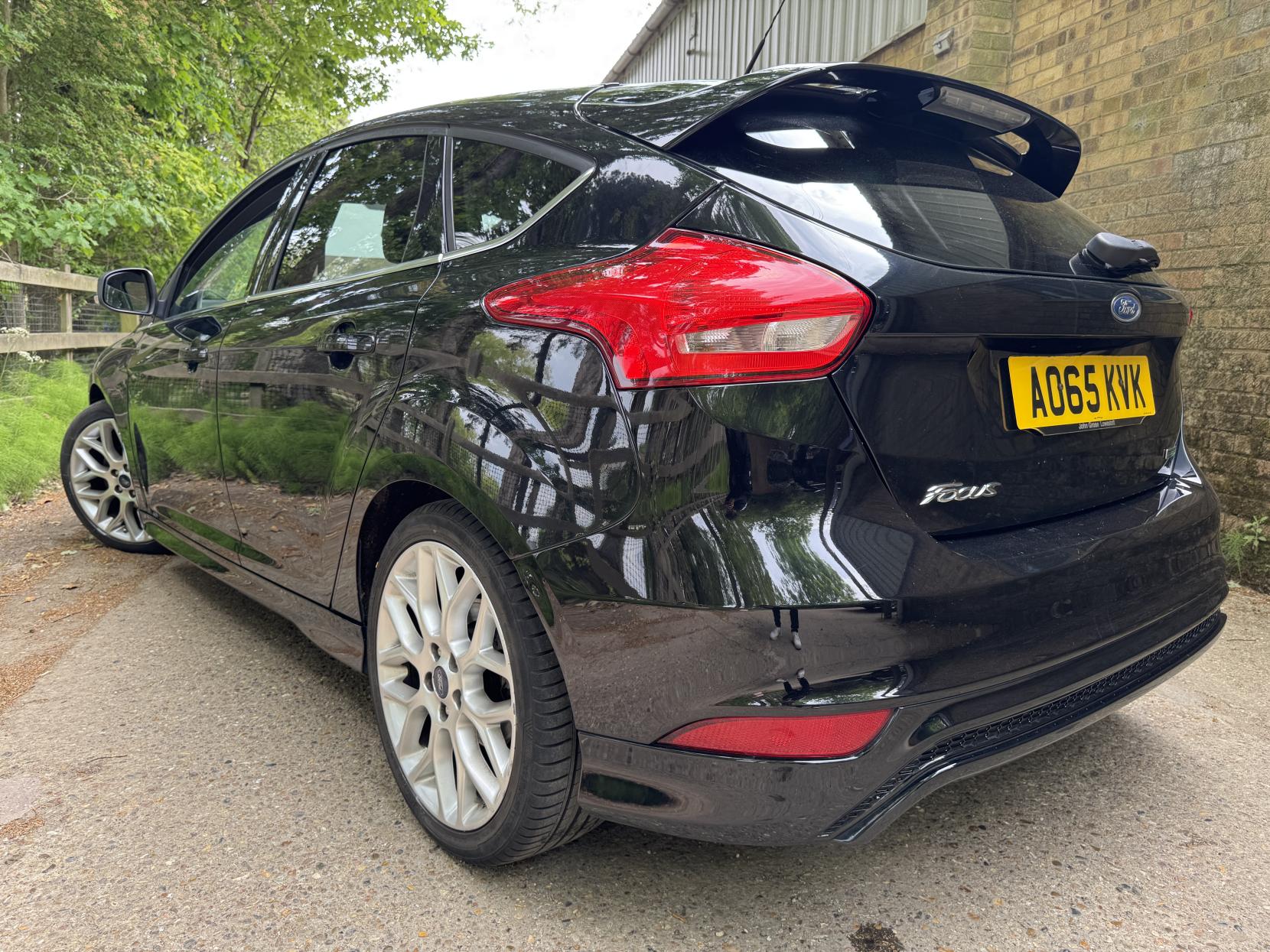 Ford Focus 1.0T EcoBoost Zetec S Hatchback 5dr Petrol Manual Euro 6 (s/s) (125 ps)