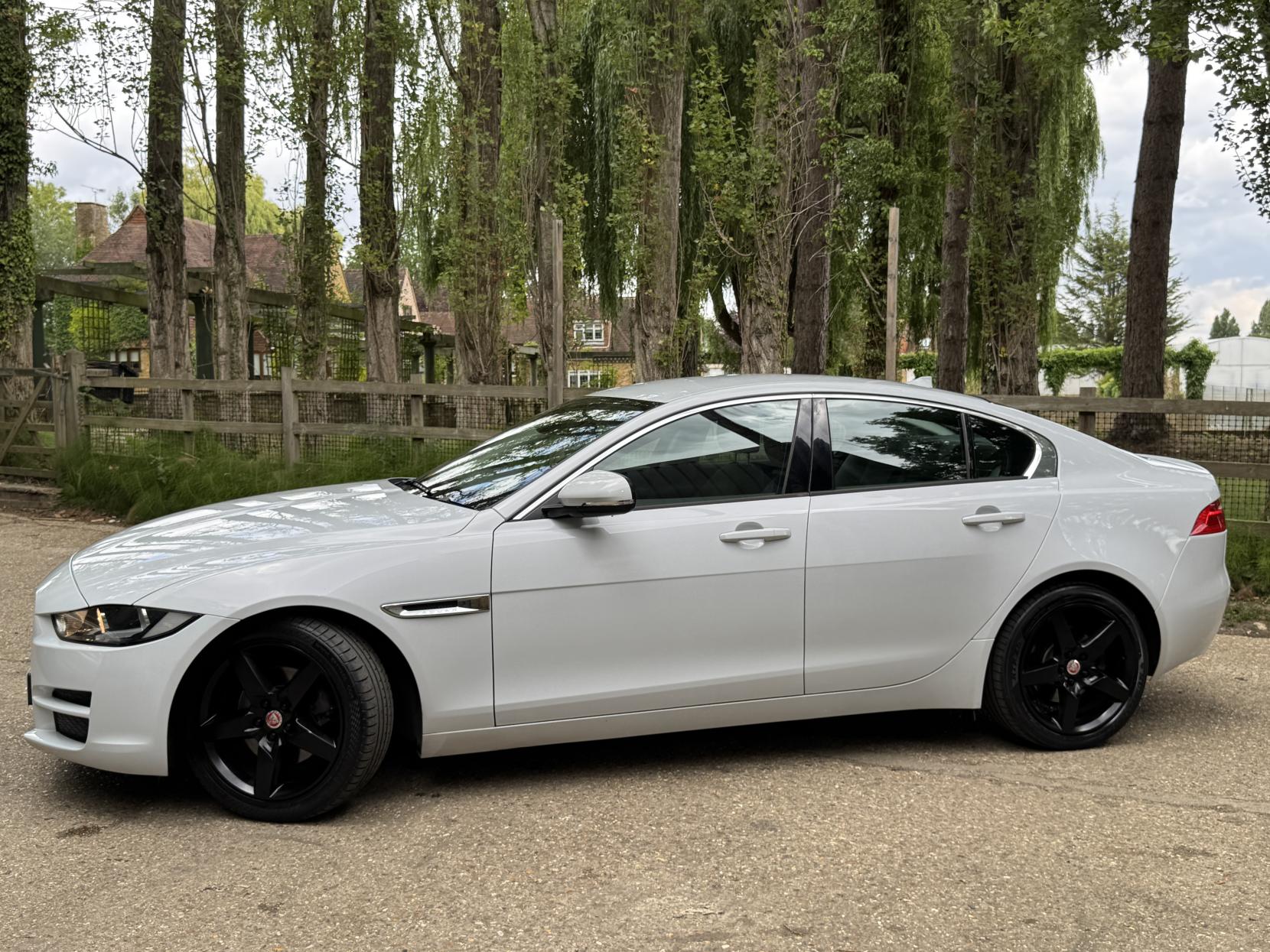 Jaguar XE 2.0d SE Saloon 4dr Diesel Manual Euro 6 (s/s) (163 ps)