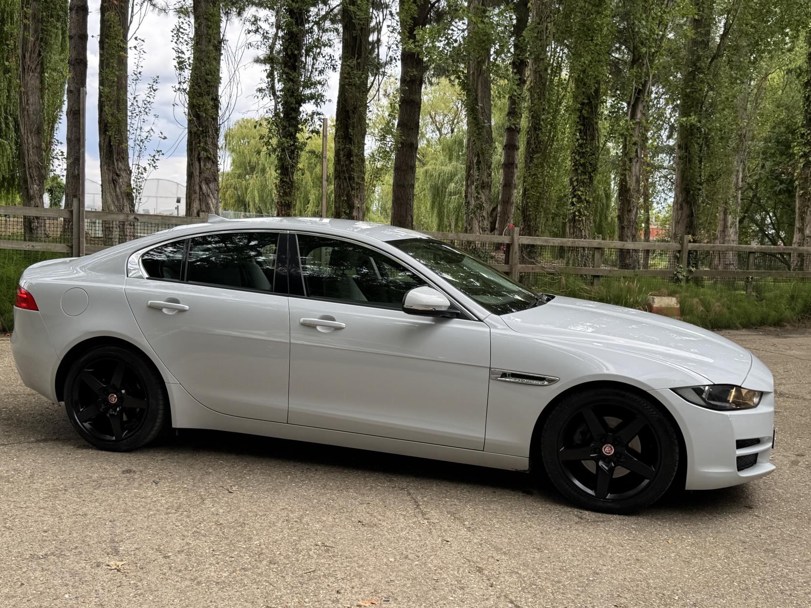 Jaguar XE 2.0d SE Saloon 4dr Diesel Manual Euro 6 (s/s) (163 ps)