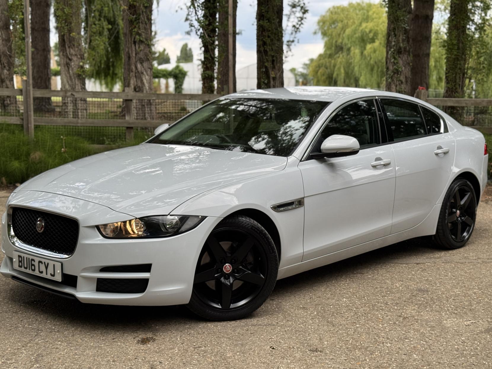 Jaguar XE 2.0d SE Saloon 4dr Diesel Manual Euro 6 (s/s) (163 ps)