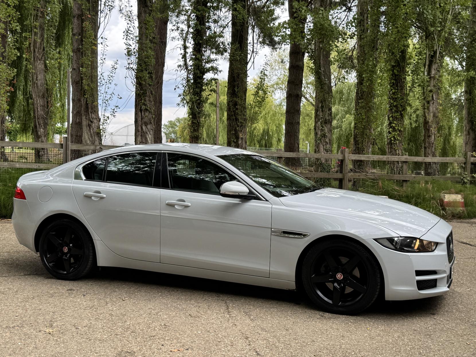 Jaguar XE 2.0d SE Saloon 4dr Diesel Manual Euro 6 (s/s) (163 ps)