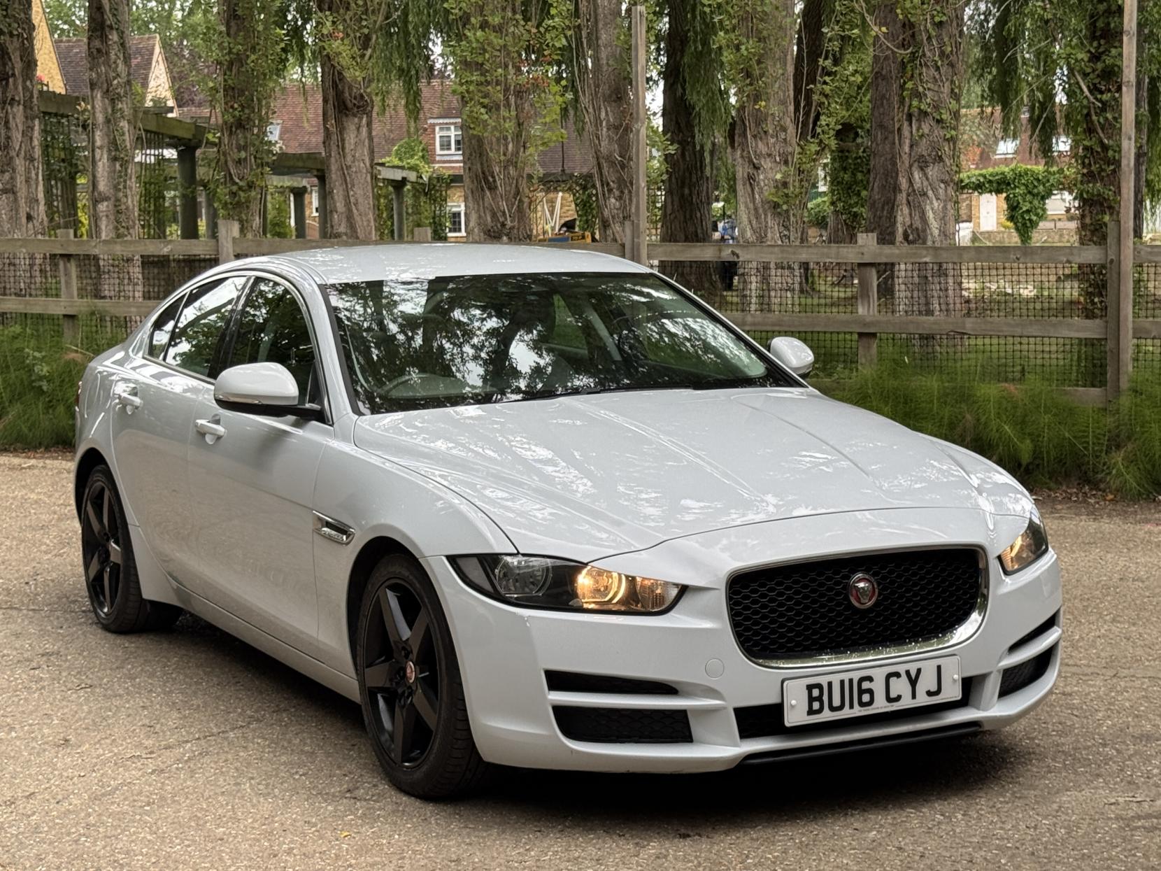 Jaguar XE 2.0d SE Saloon 4dr Diesel Manual Euro 6 (s/s) (163 ps)
