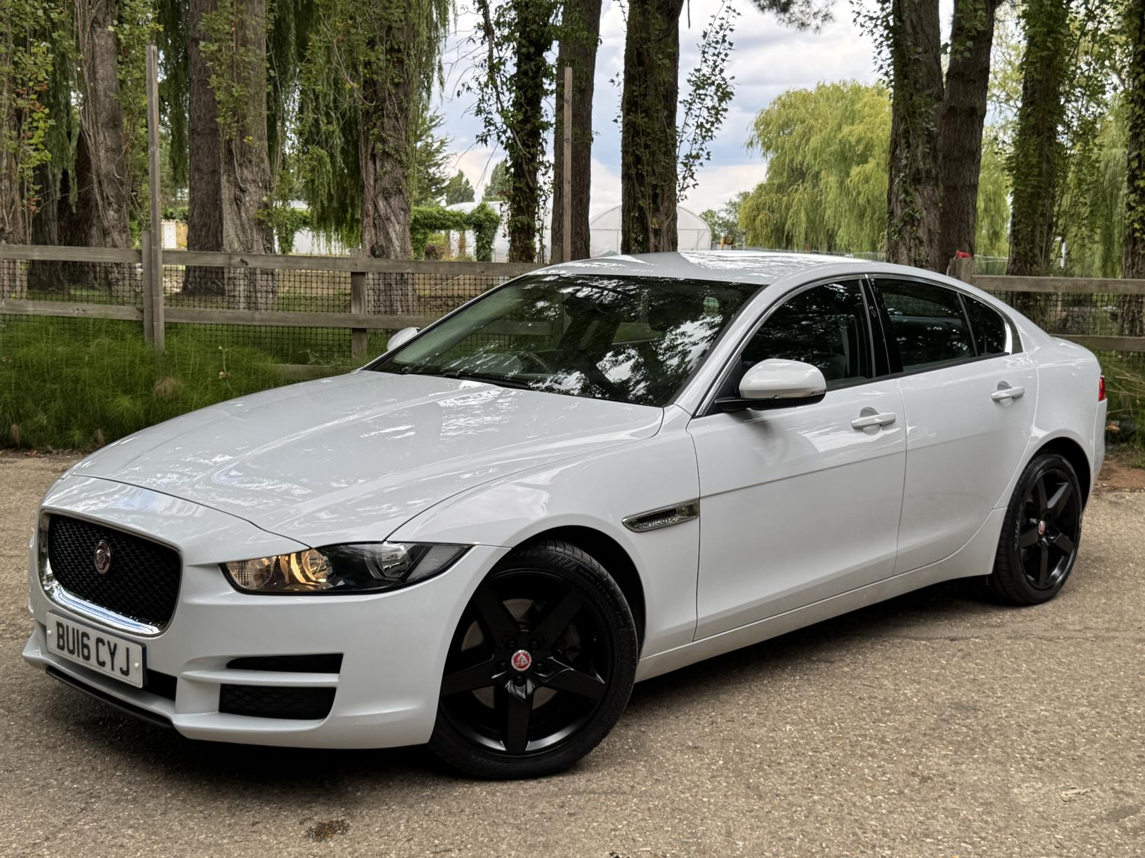 Jaguar XE 2.0d SE Saloon 4dr Diesel Manual Euro 6 (s/s) (163 ps)
