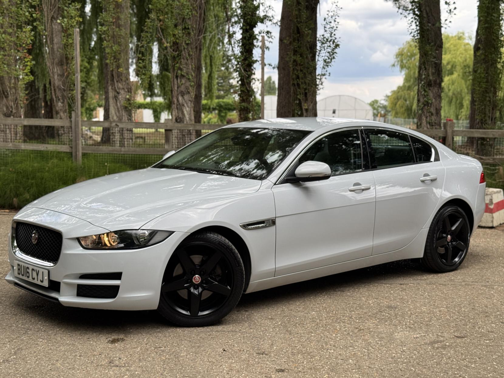 Jaguar XE 2.0d SE Saloon 4dr Diesel Manual Euro 6 (s/s) (163 ps)