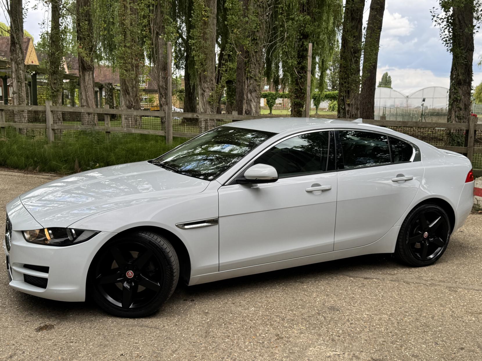 Jaguar XE 2.0d SE Saloon 4dr Diesel Manual Euro 6 (s/s) (163 ps)