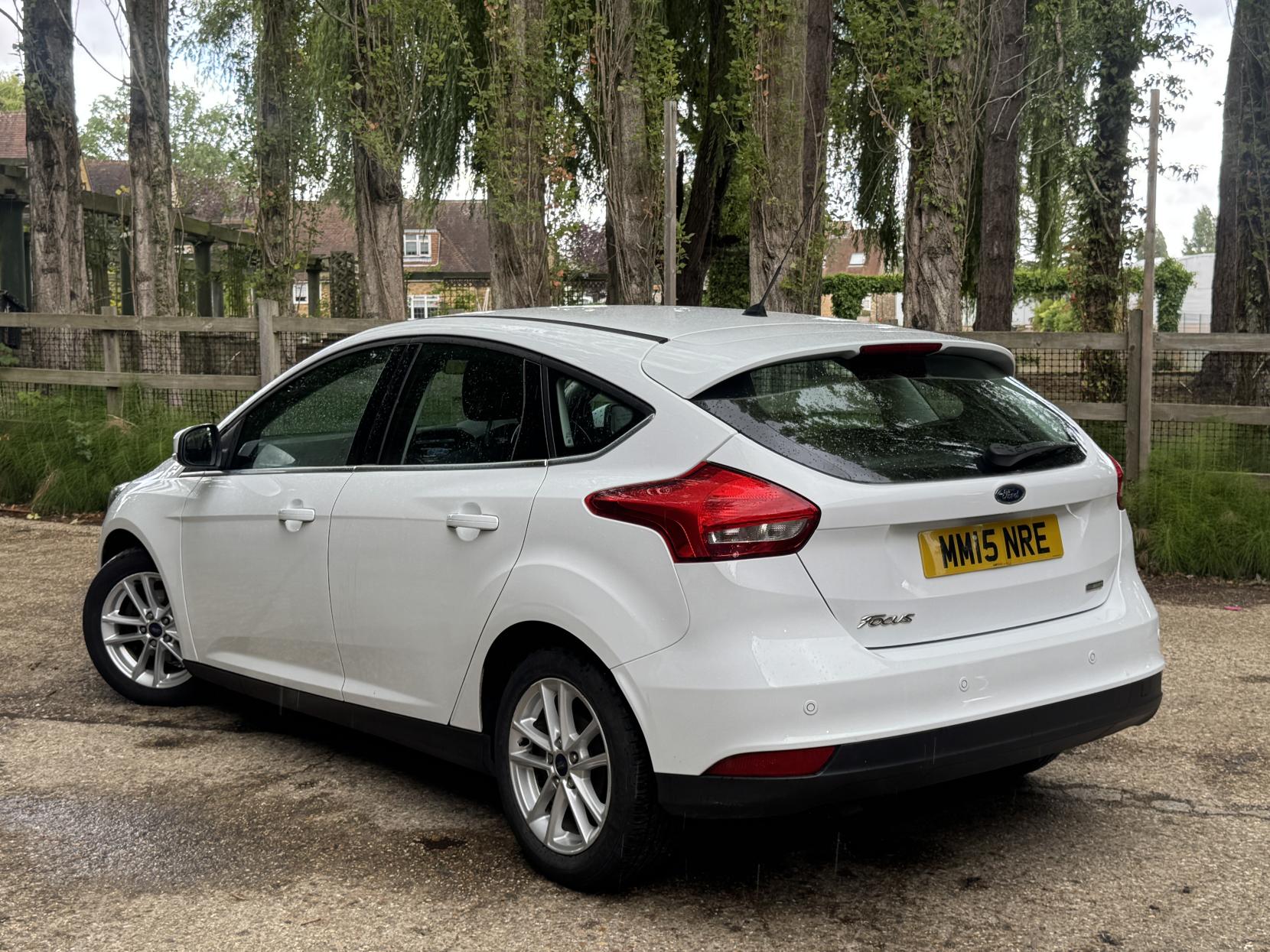 Ford Focus 1.0T EcoBoost Zetec Hatchback 5dr Petrol Manual Euro 6 (s/s) (100 ps)