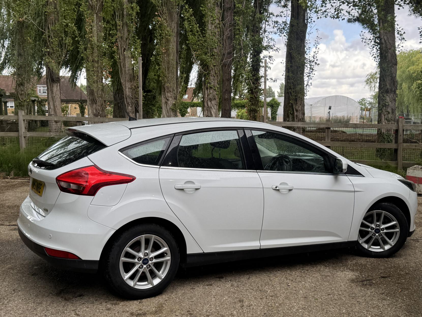 Ford Focus 1.0T EcoBoost Zetec Hatchback 5dr Petrol Manual Euro 6 (s/s) (100 ps)