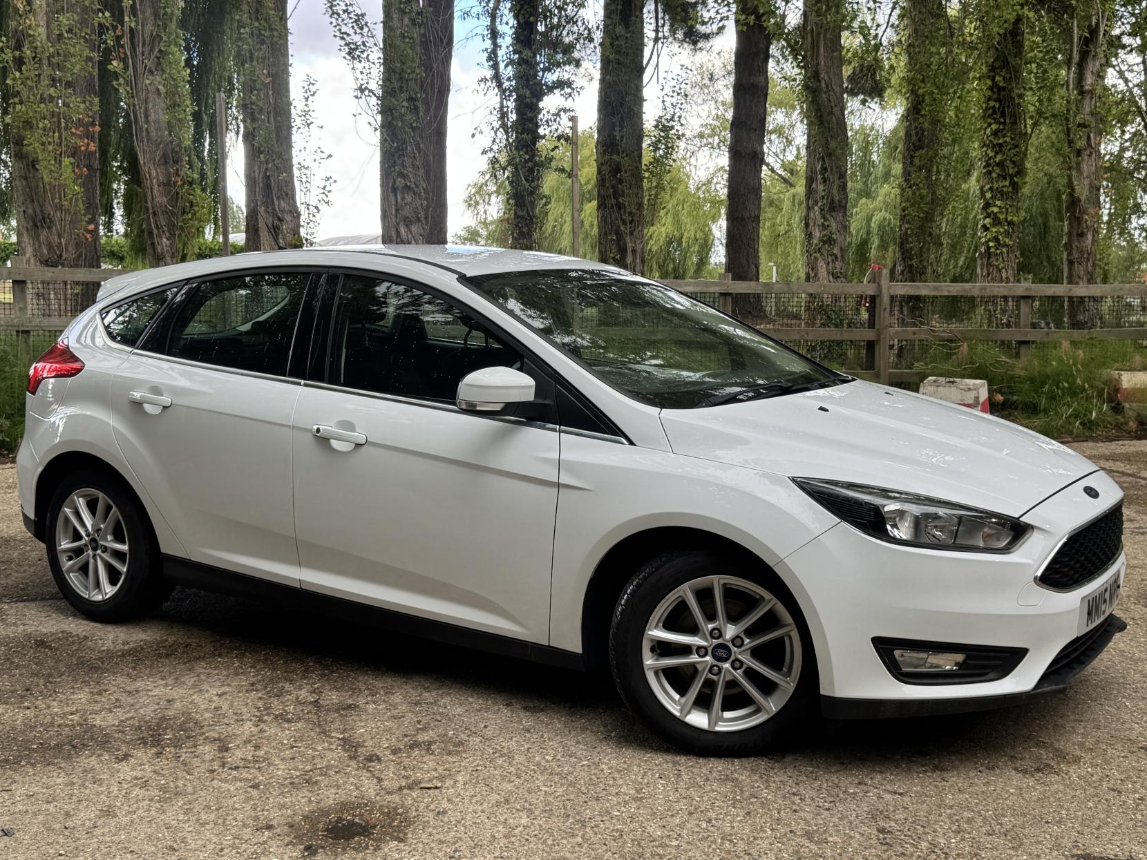 Ford Focus 1.0T EcoBoost Zetec Hatchback 5dr Petrol Manual Euro 6 (s/s) (100 ps)