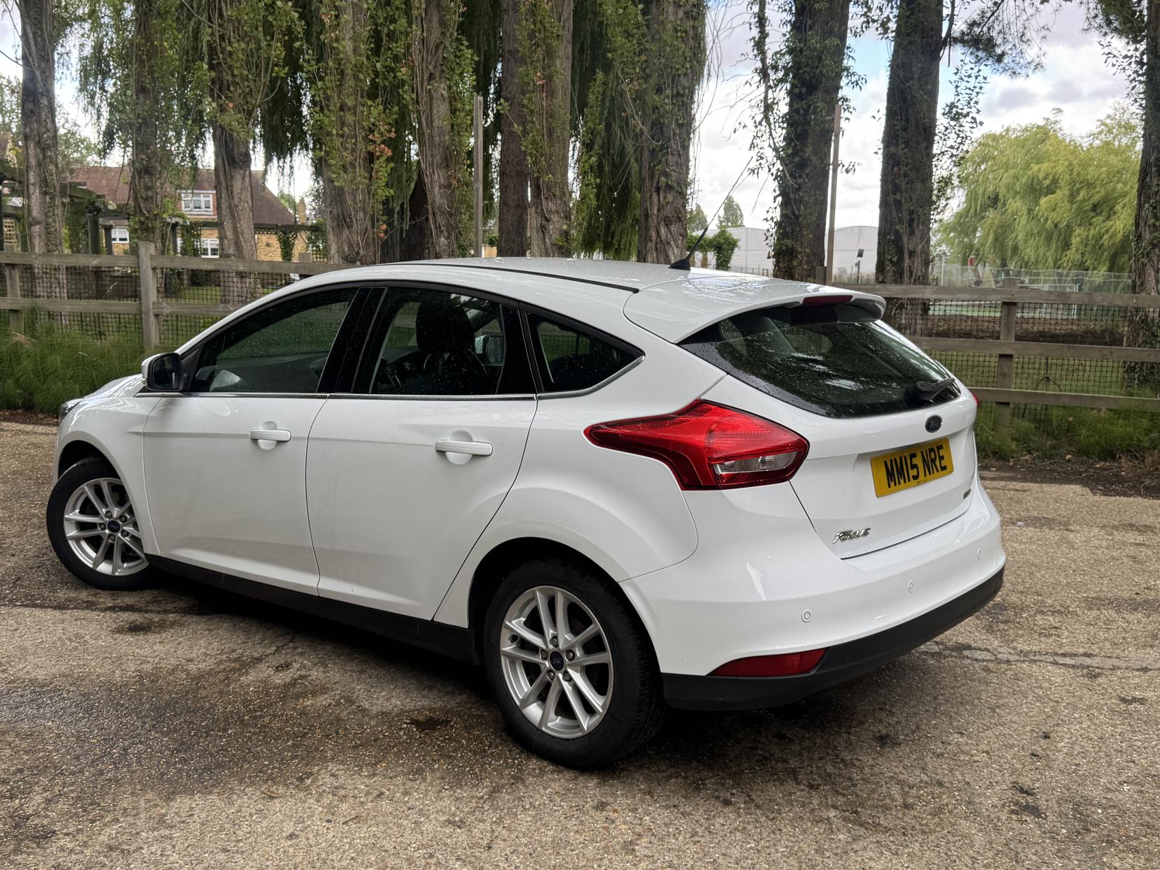 Ford Focus 1.0T EcoBoost Zetec Hatchback 5dr Petrol Manual Euro 6 (s/s) (100 ps)