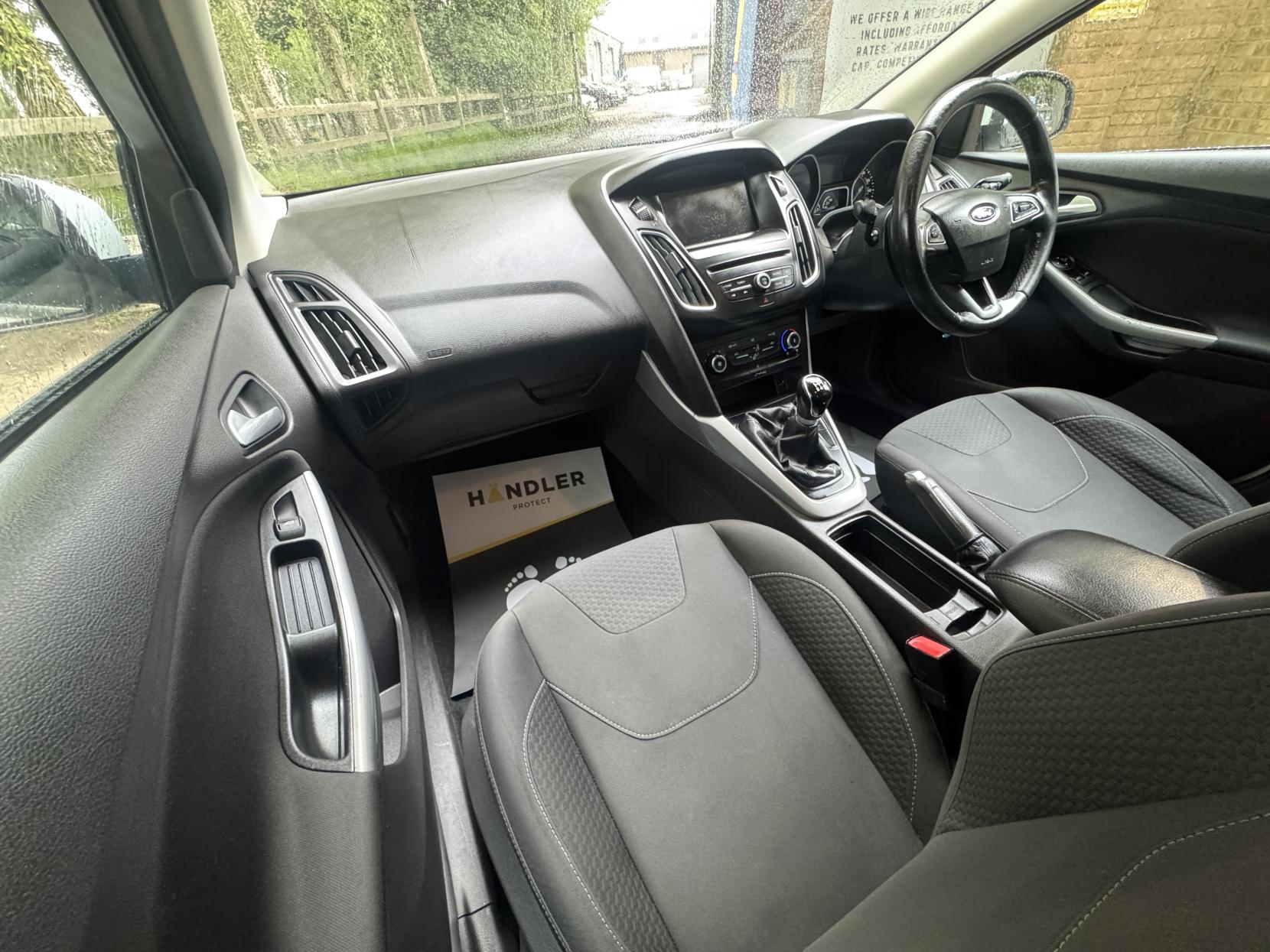 Ford Focus 1.0T EcoBoost Zetec Hatchback 5dr Petrol Manual Euro 6 (s/s) (100 ps)