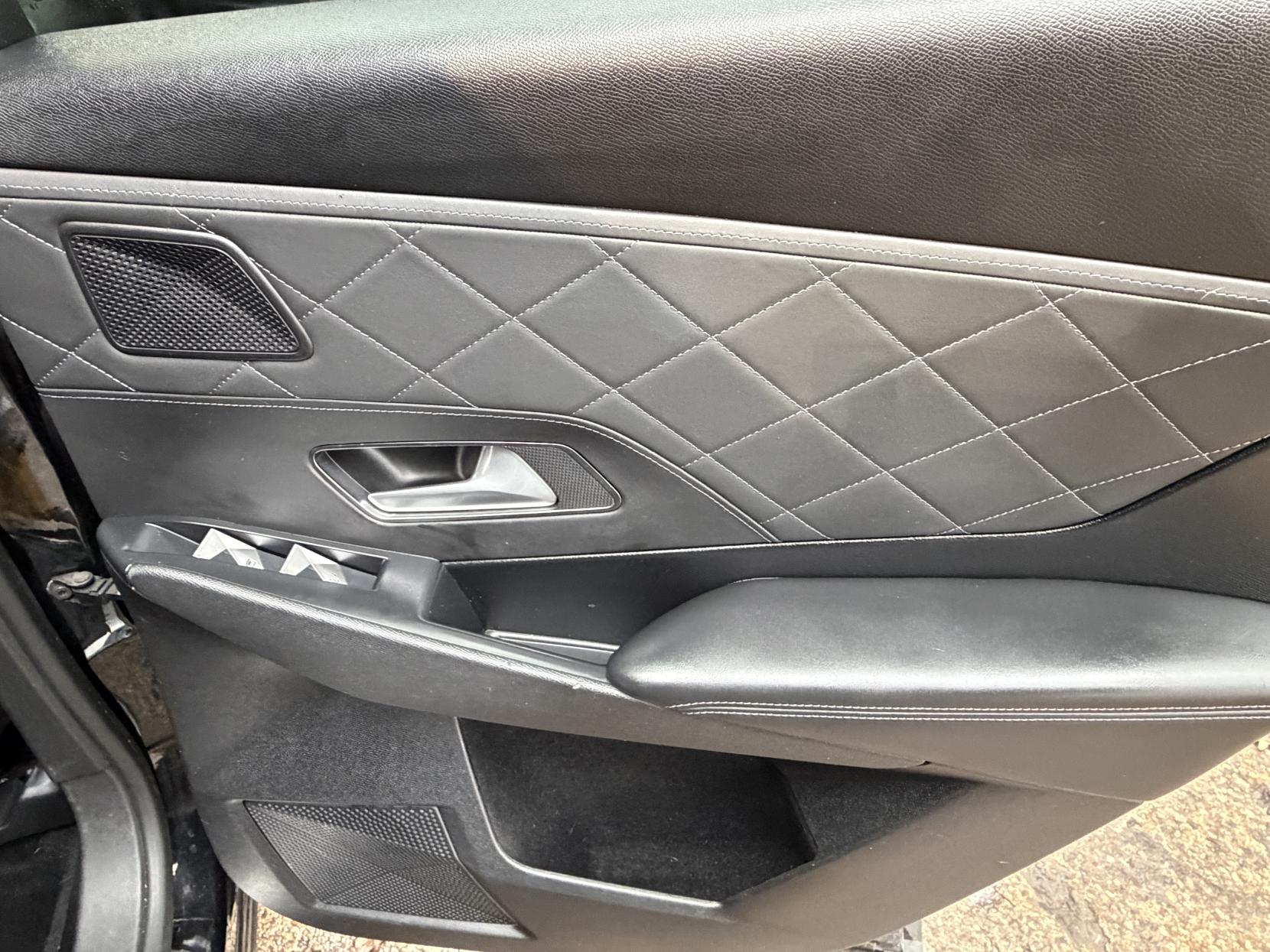 DS AUTOMOBILES DS 7 CROSSBACK 1.6 PureTech GPF Prestige Crossback 5dr Petrol EAT8 Euro 6 (s/s) (225 ps)