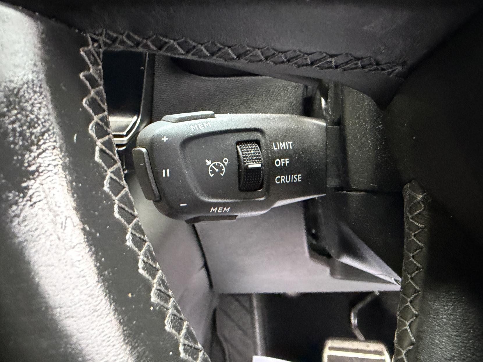 DS AUTOMOBILES DS 7 CROSSBACK 1.6 PureTech GPF Prestige Crossback 5dr Petrol EAT8 Euro 6 (s/s) (225 ps)