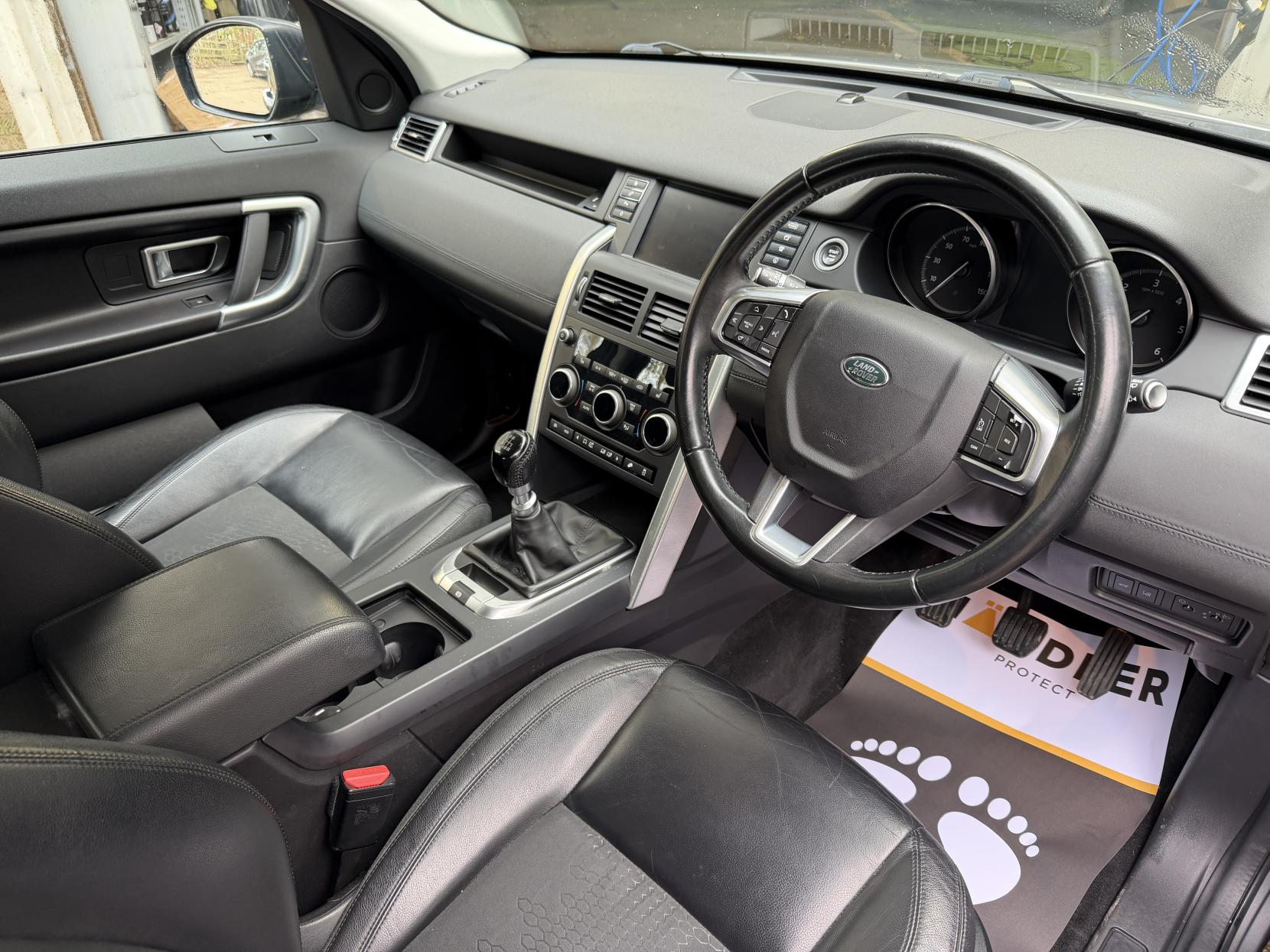 Land Rover Discovery Sport 2.0 TD4 SE Tech SUV 5dr Diesel Manual 4WD Euro 6 (s/s) (5 Seat) (150 ps)