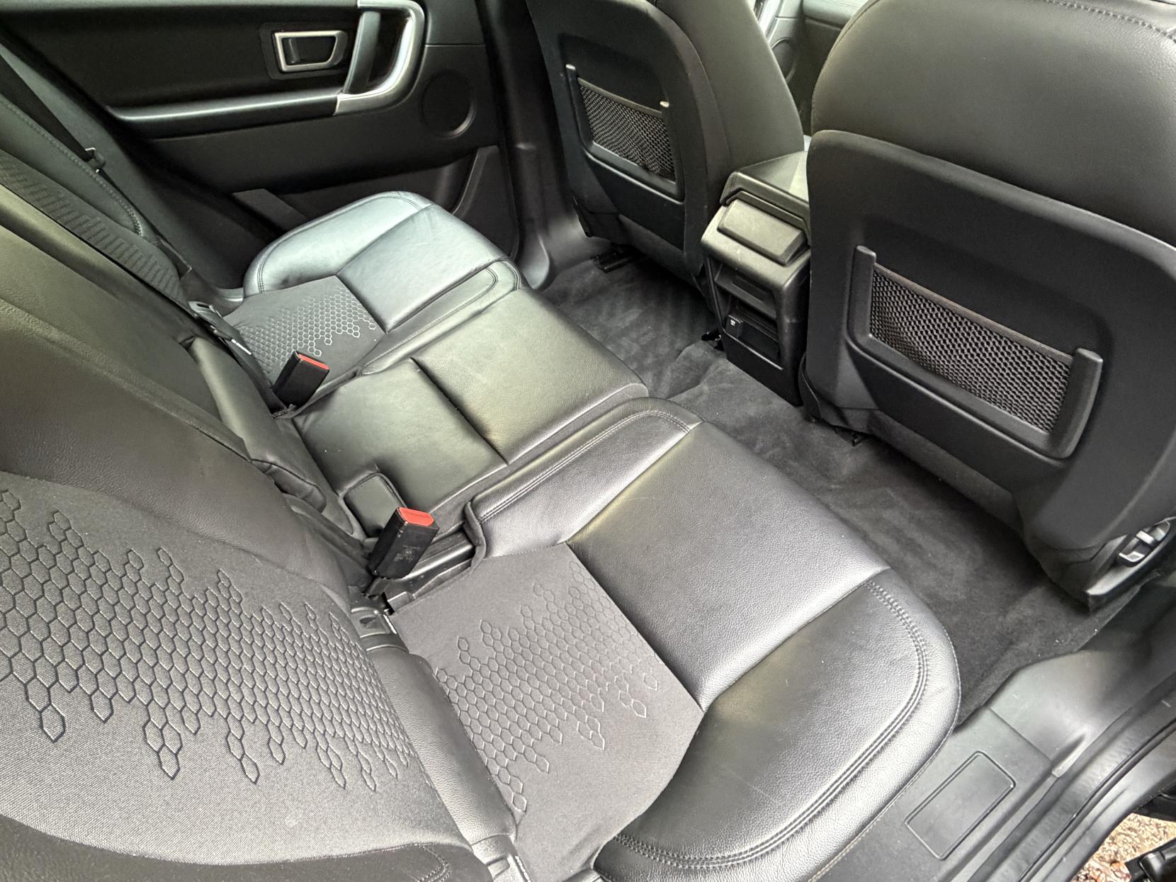 Land Rover Discovery Sport 2.0 TD4 SE Tech SUV 5dr Diesel Manual 4WD Euro 6 (s/s) (5 Seat) (150 ps)