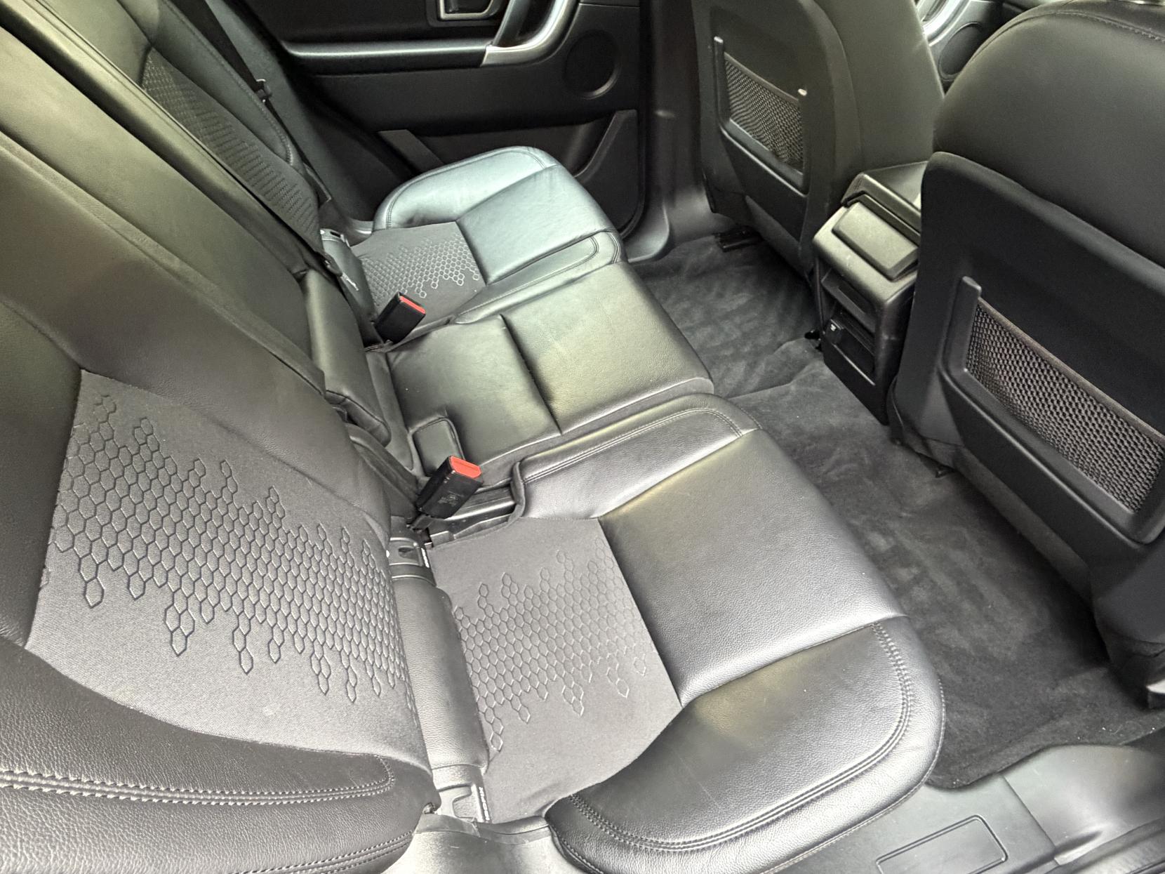 Land Rover Discovery Sport 2.0 TD4 SE Tech SUV 5dr Diesel Manual 4WD Euro 6 (s/s) (5 Seat) (150 ps)