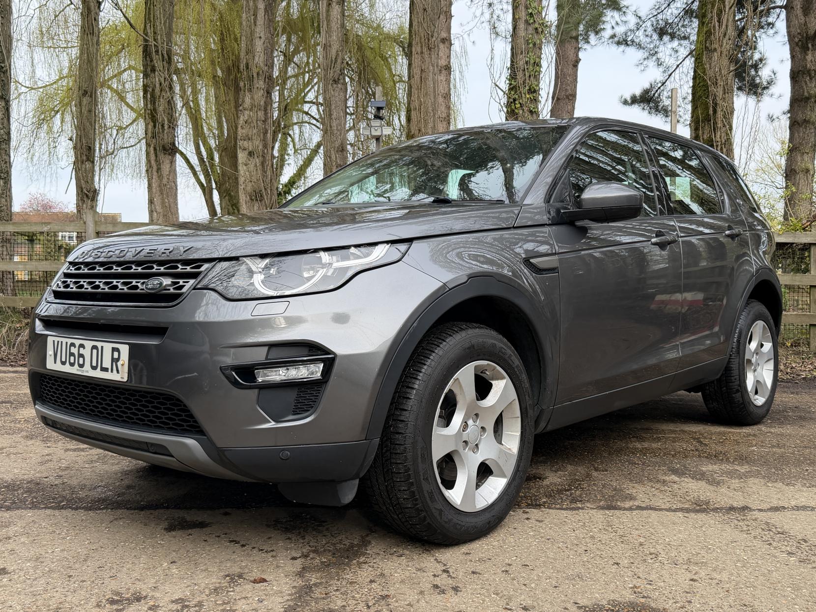 Land Rover Discovery Sport 2.0 TD4 SE Tech SUV 5dr Diesel Manual 4WD Euro 6 (s/s) (5 Seat) (150 ps)