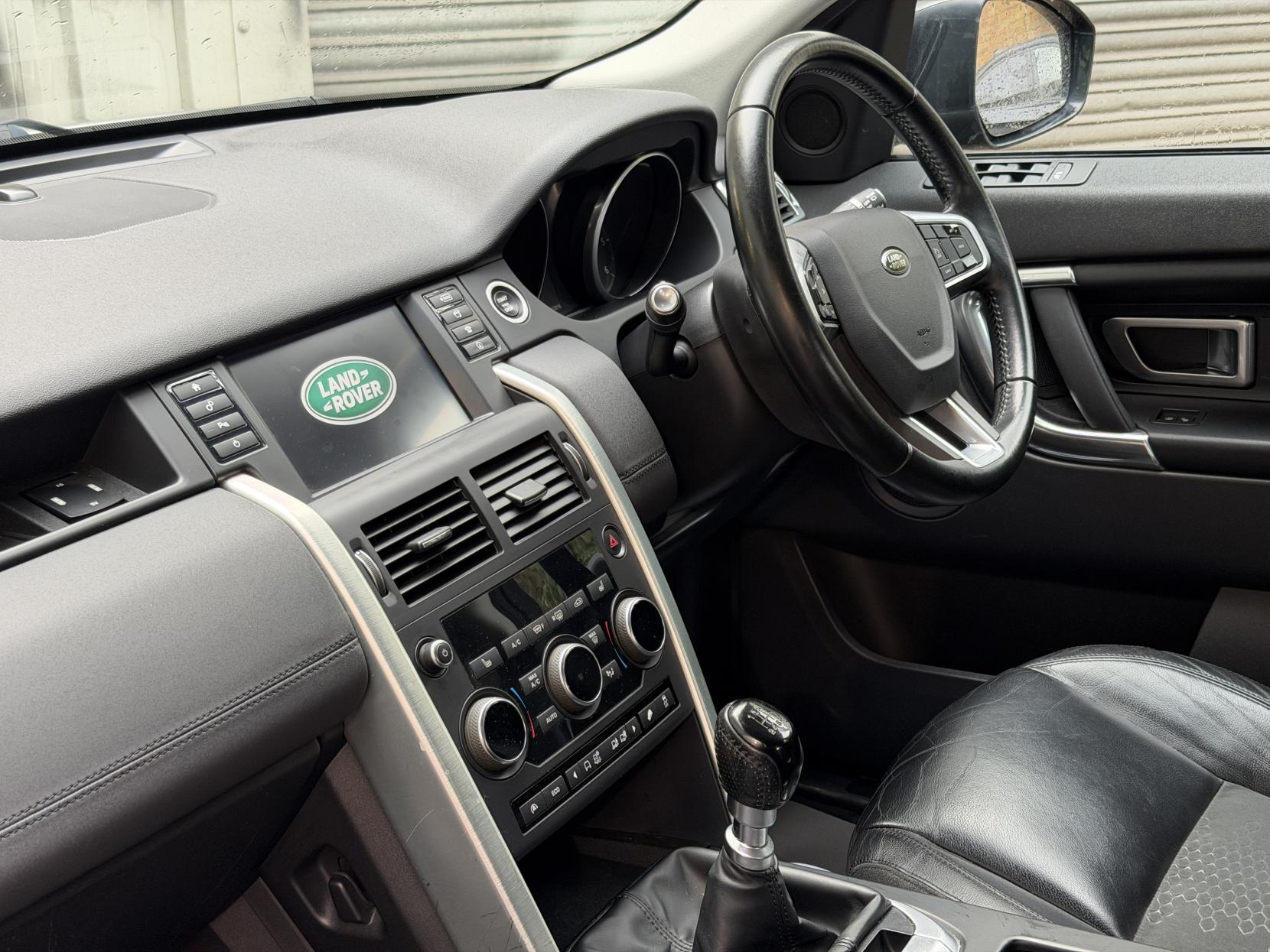 Land Rover Discovery Sport 2.0 TD4 SE Tech SUV 5dr Diesel Manual 4WD Euro 6 (s/s) (5 Seat) (150 ps)