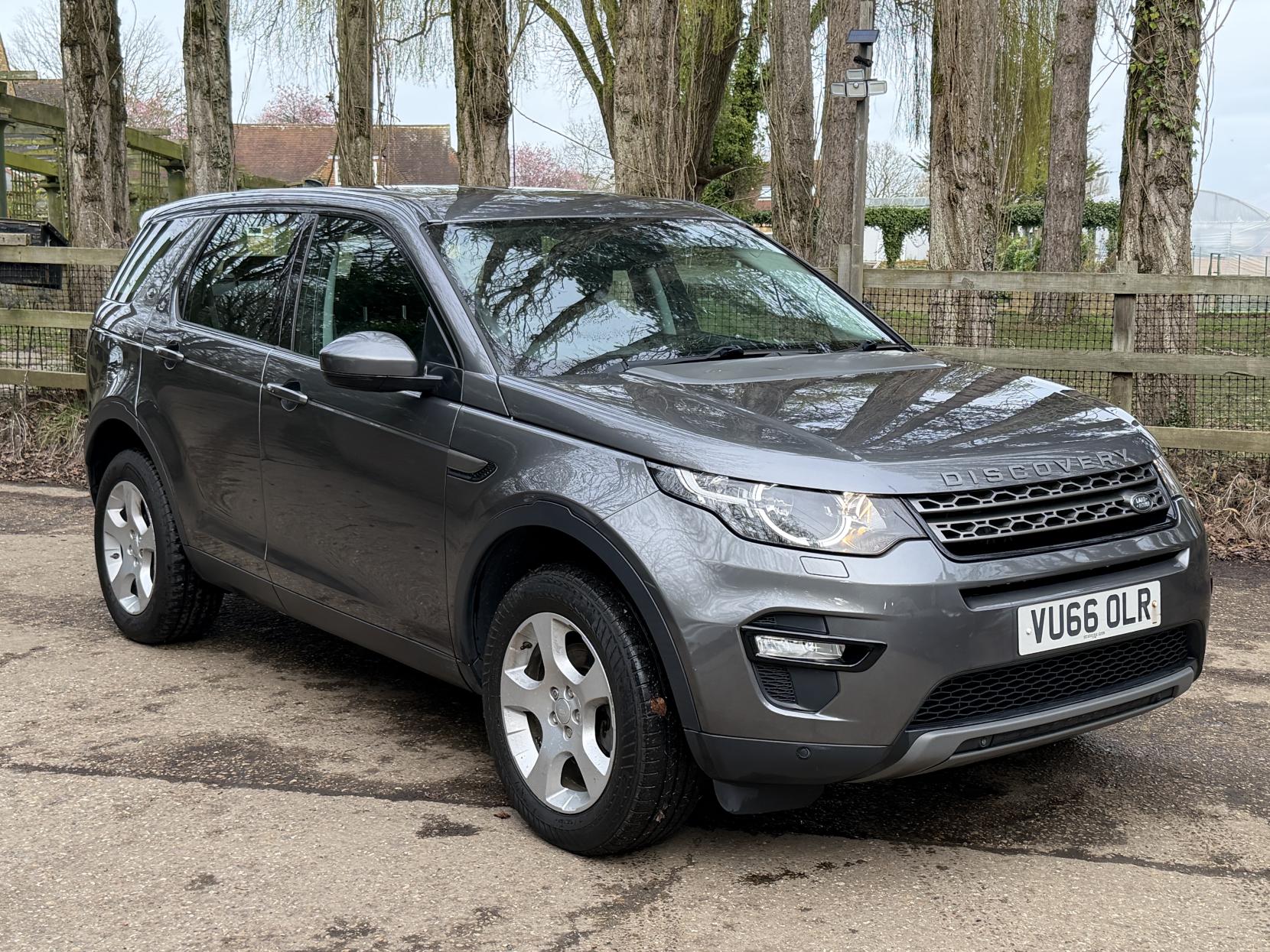Land Rover Discovery Sport 2.0 TD4 SE Tech SUV 5dr Diesel Manual 4WD Euro 6 (s/s) (5 Seat) (150 ps)
