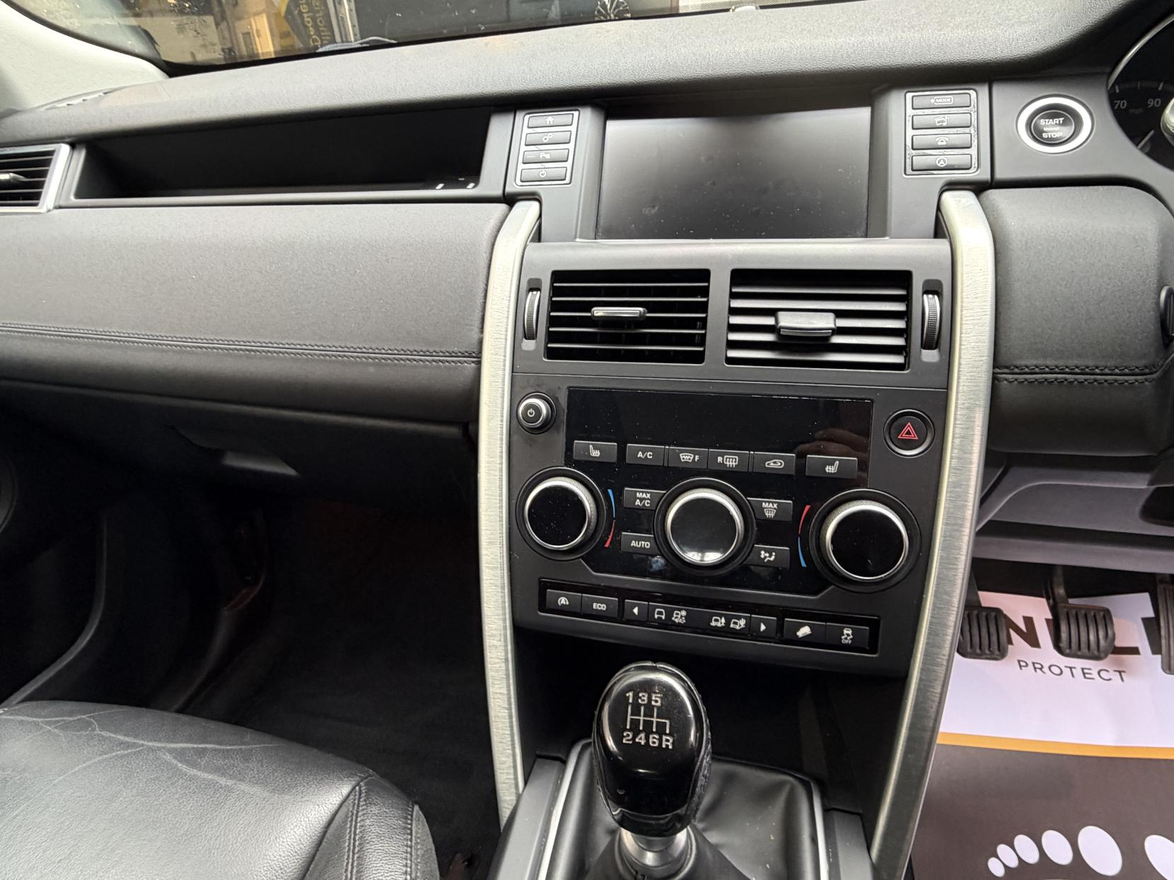 Land Rover Discovery Sport 2.0 TD4 SE Tech SUV 5dr Diesel Manual 4WD Euro 6 (s/s) (5 Seat) (150 ps)