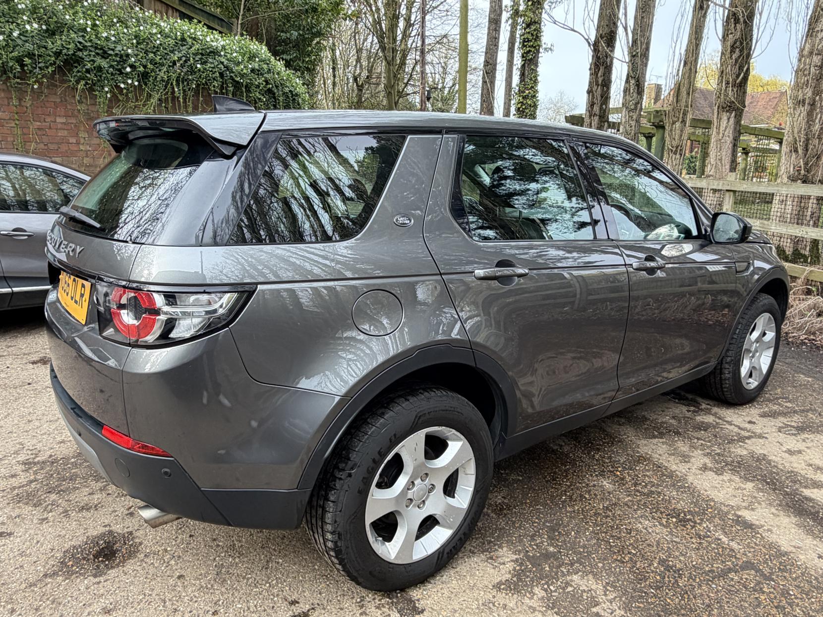 Land Rover Discovery Sport 2.0 TD4 SE Tech SUV 5dr Diesel Manual 4WD Euro 6 (s/s) (5 Seat) (150 ps)