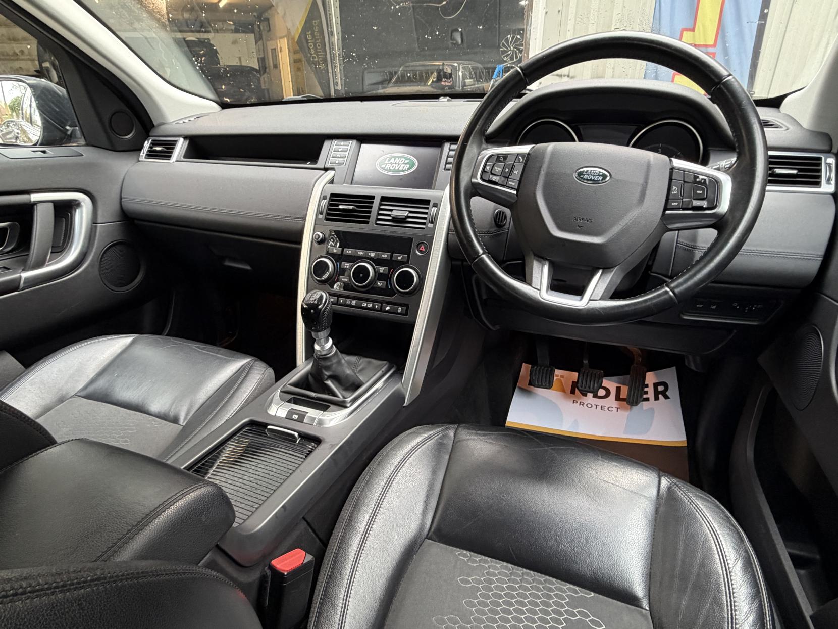 Land Rover Discovery Sport 2.0 TD4 SE Tech SUV 5dr Diesel Manual 4WD Euro 6 (s/s) (5 Seat) (150 ps)