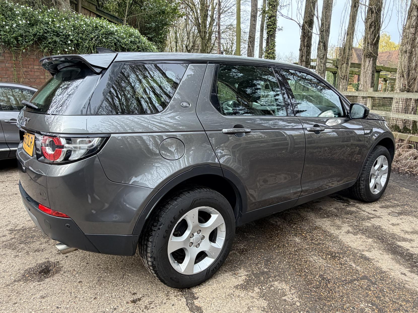 Land Rover Discovery Sport 2.0 TD4 SE Tech SUV 5dr Diesel Manual 4WD Euro 6 (s/s) (5 Seat) (150 ps)