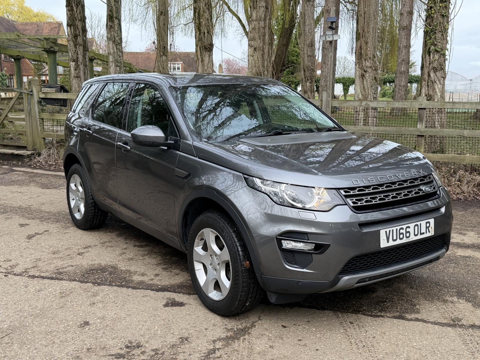 Land Rover Discovery Sport 2.0 TD4 SE Tech SUV 5dr Diesel Manual 4WD Euro 6 (s/s) (5 Seat) (150 ps)