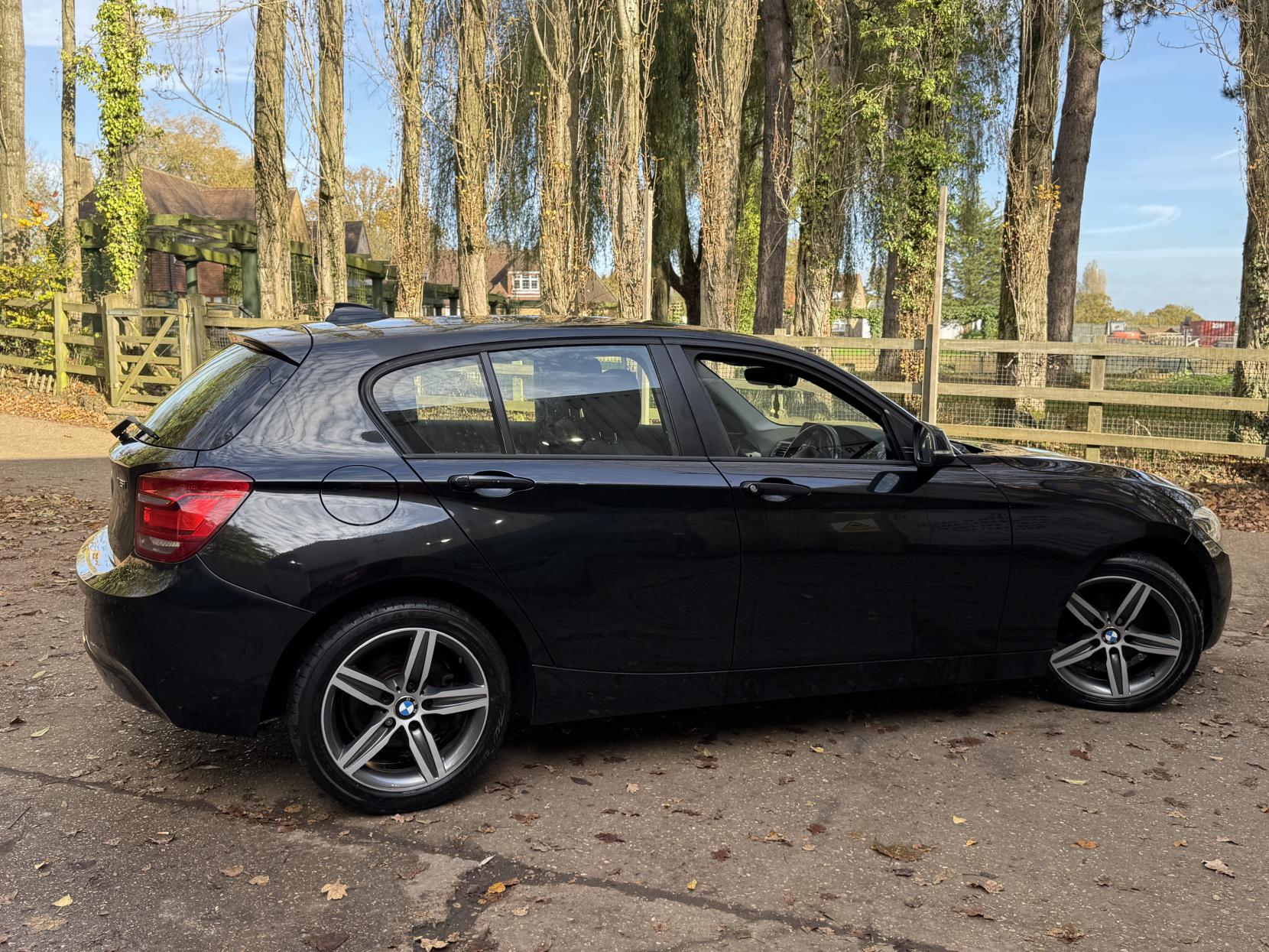 BMW 1 Series 1.6 116i Sport Hatchback 5dr Petrol Manual Euro 6 (s/s) (136 ps)