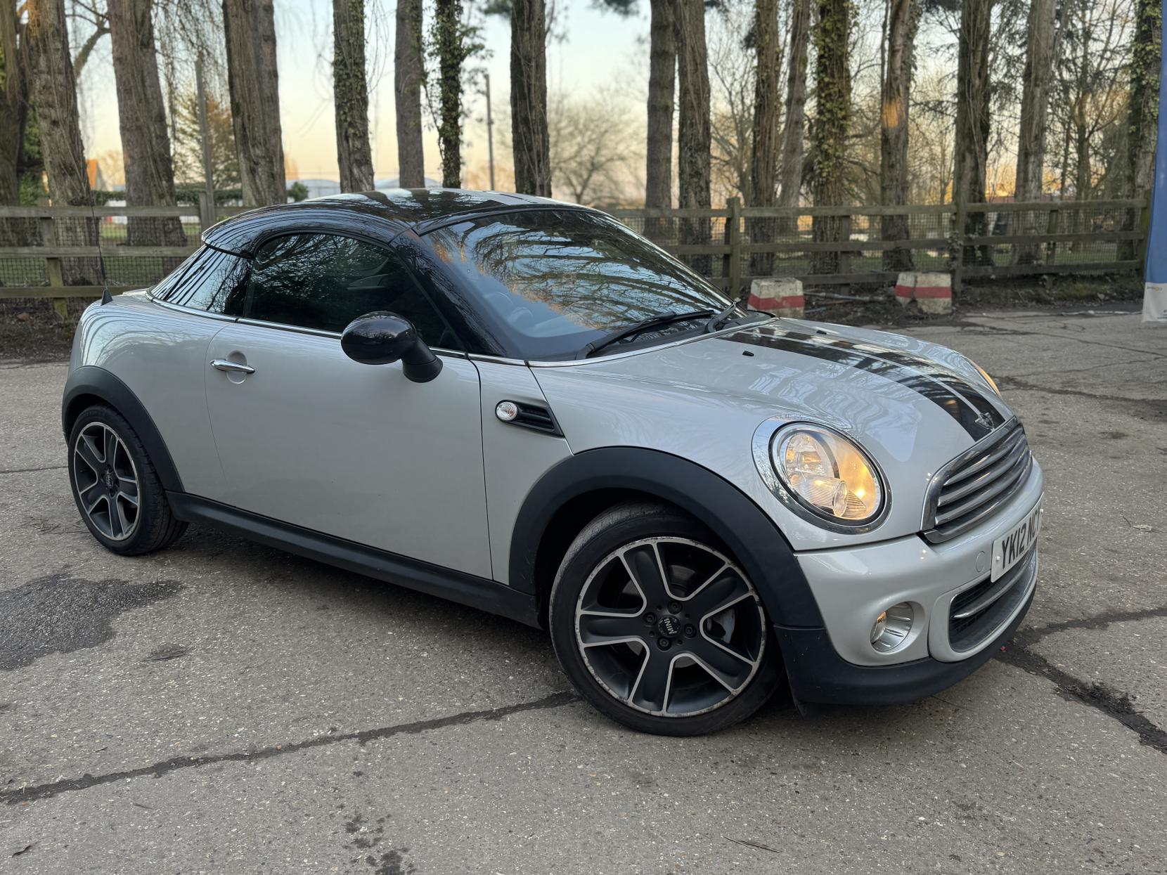 MINI Coupe 1.6 Cooper Coupe 2dr Petrol Manual Euro 5 (s/s) (122 ps)