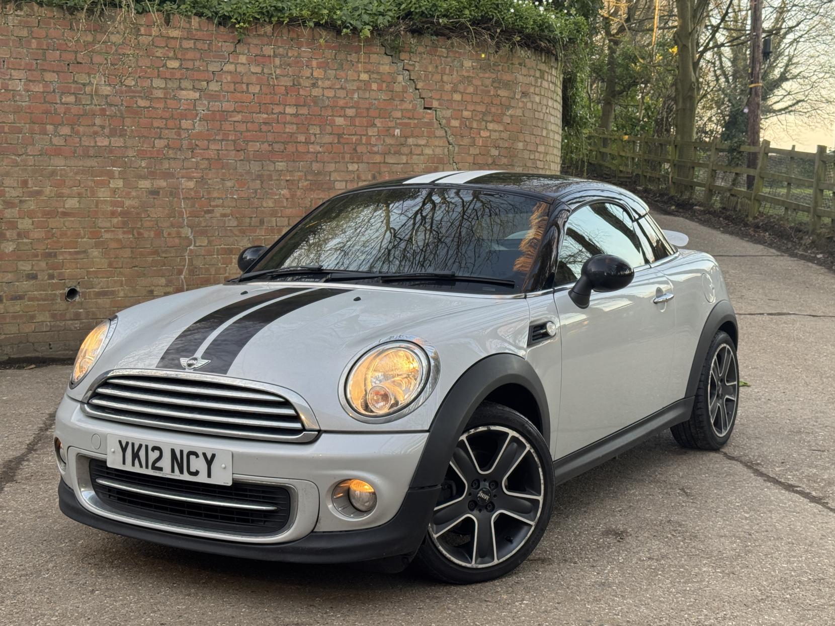 MINI Coupe 1.6 Cooper Coupe 2dr Petrol Manual Euro 5 (s/s) (122 ps)