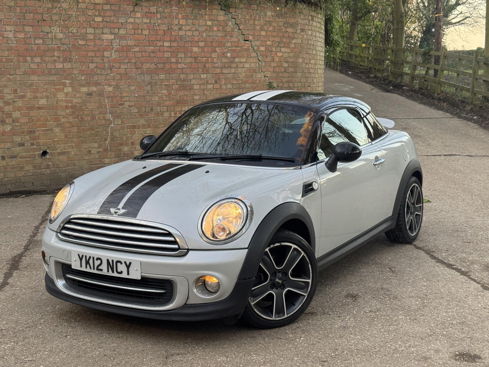 MINI Coupe 1.6 Cooper Coupe 2dr Petrol Manual Euro 5 (s/s) (122 ps)