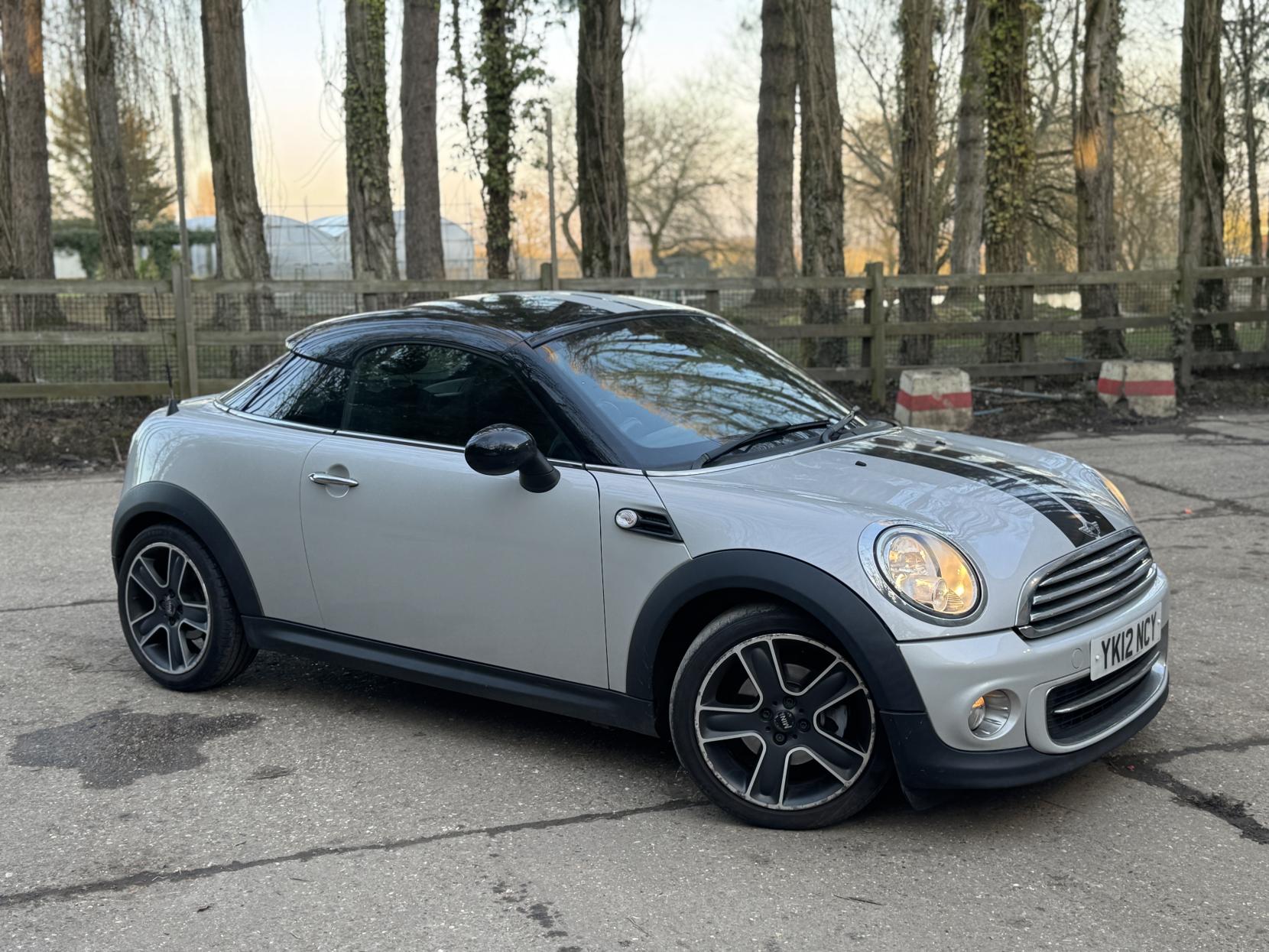 MINI Coupe 1.6 Cooper Coupe 2dr Petrol Manual Euro 5 (s/s) (122 ps)