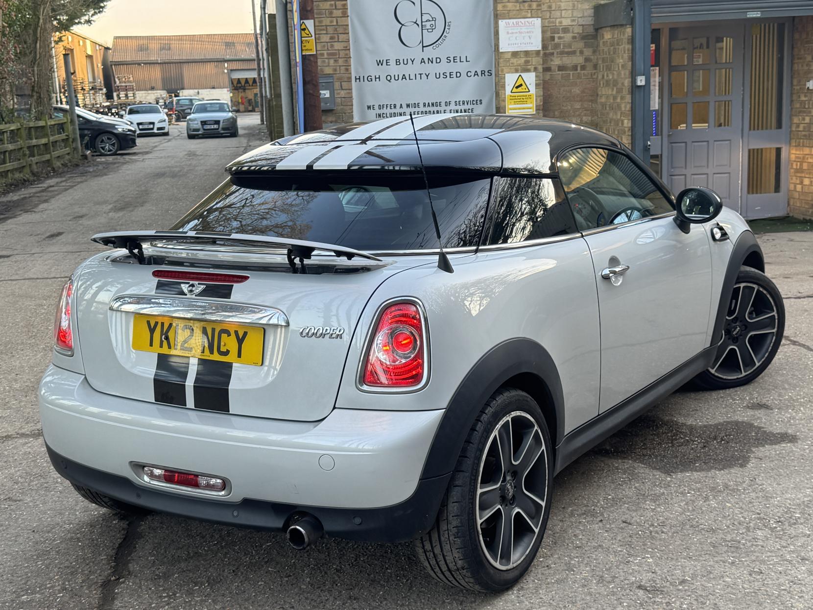 MINI Coupe 1.6 Cooper Coupe 2dr Petrol Manual Euro 5 (s/s) (122 ps)