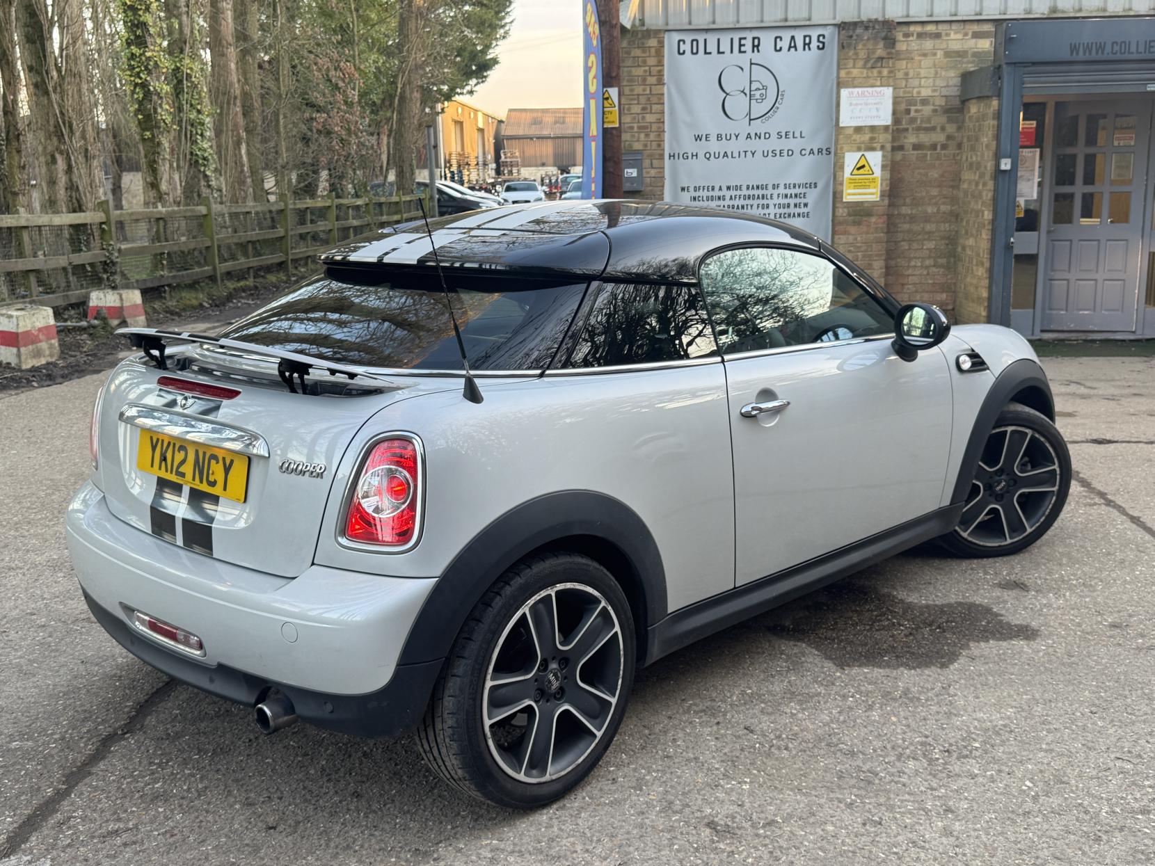 MINI Coupe 1.6 Cooper Coupe 2dr Petrol Manual Euro 5 (s/s) (122 ps)