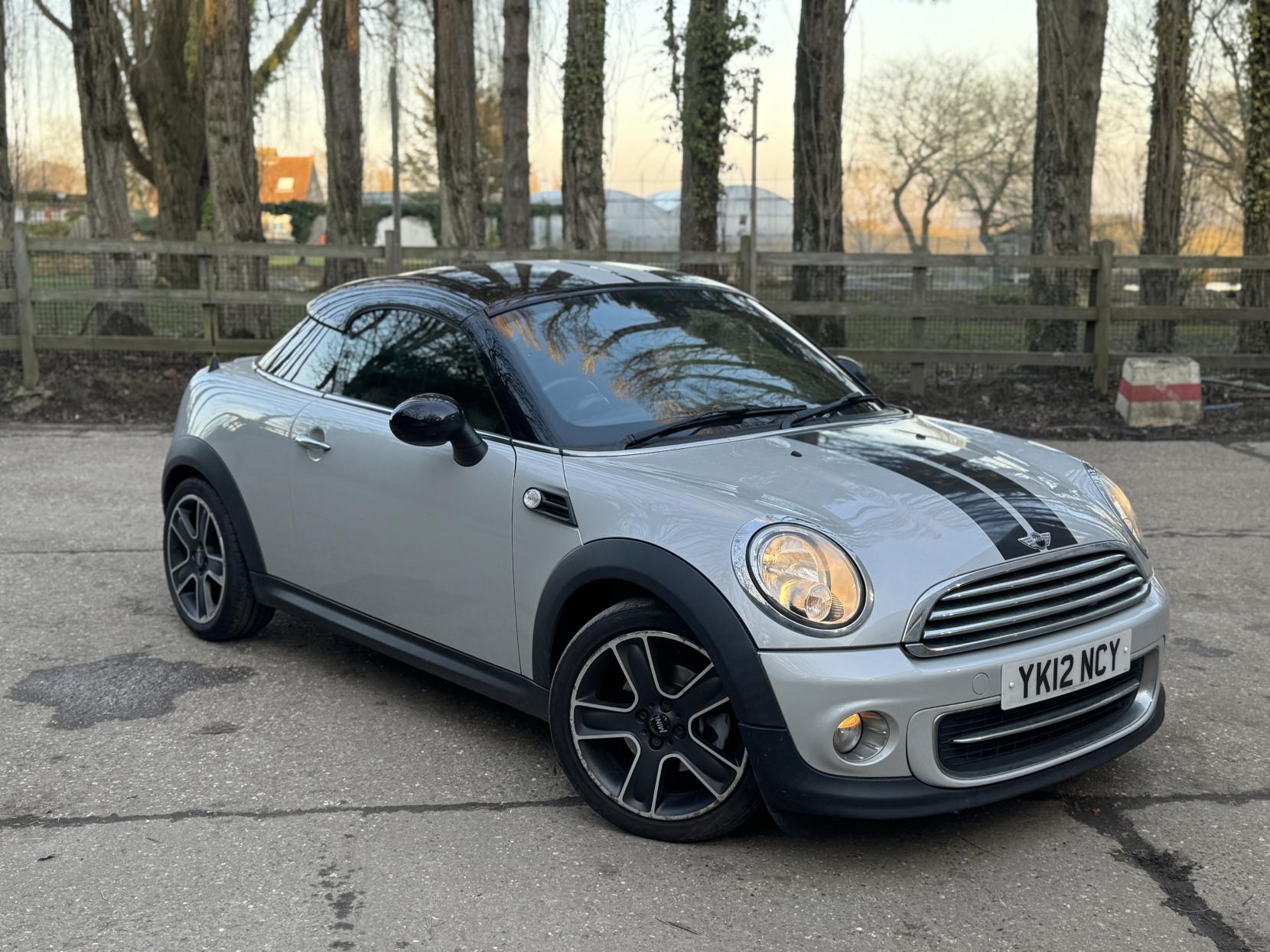 MINI Coupe 1.6 Cooper Coupe 2dr Petrol Manual Euro 5 (s/s) (122 ps)