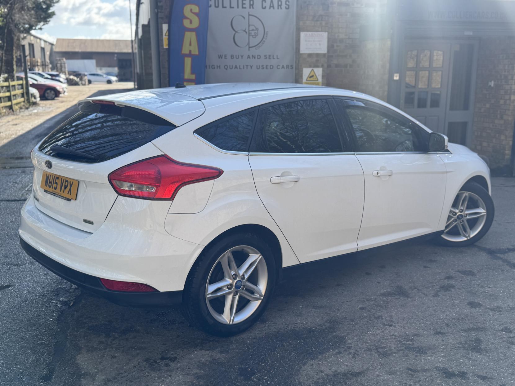 Ford Focus 1.0T EcoBoost Zetec Hatchback 5dr Petrol Manual Euro 6 (s/s) (100 ps)