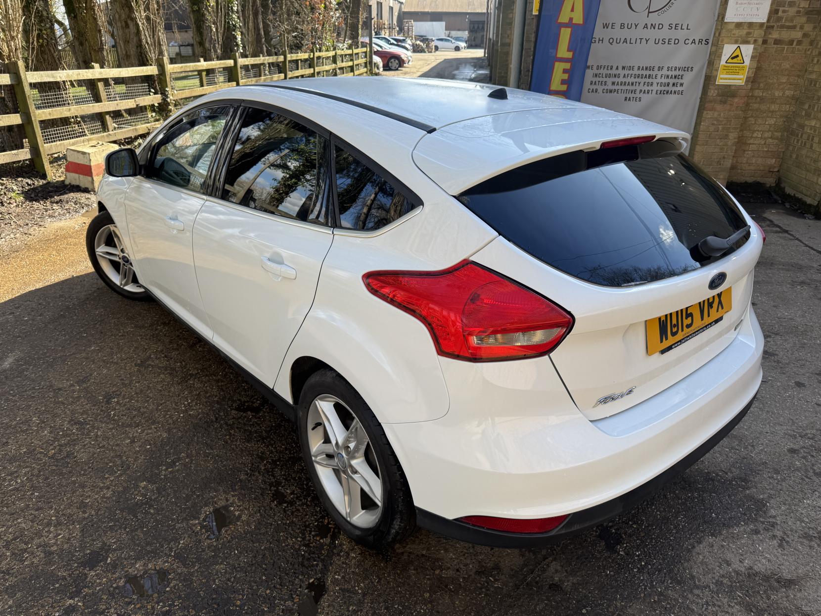 Ford Focus 1.0T EcoBoost Zetec Hatchback 5dr Petrol Manual Euro 6 (s/s) (100 ps)