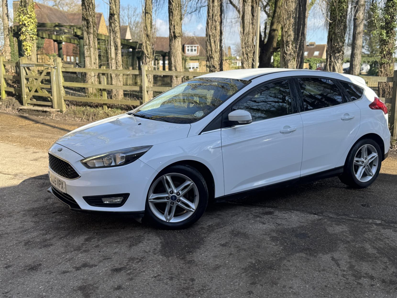 Ford Focus 1.0T EcoBoost Zetec Hatchback 5dr Petrol Manual Euro 6 (s/s) (100 ps)