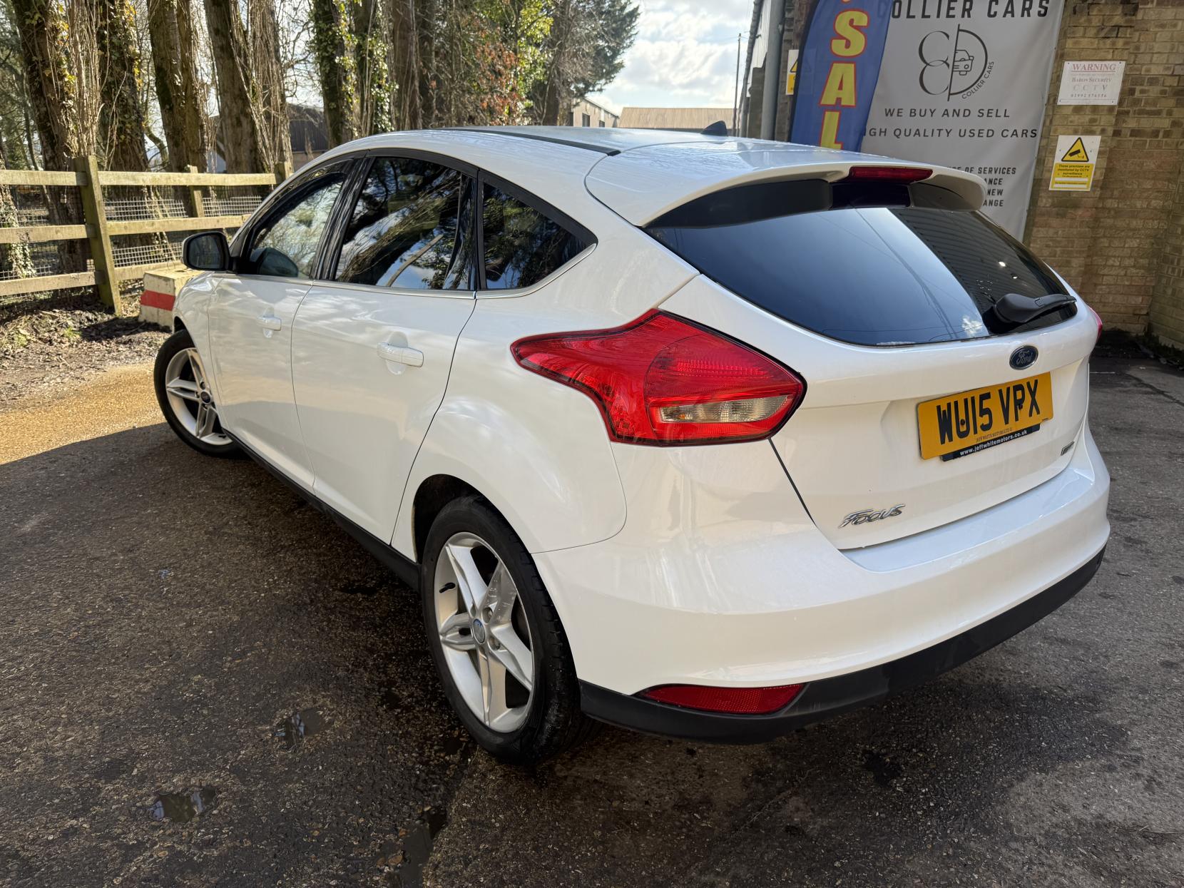 Ford Focus 1.0T EcoBoost Zetec Hatchback 5dr Petrol Manual Euro 6 (s/s) (100 ps)