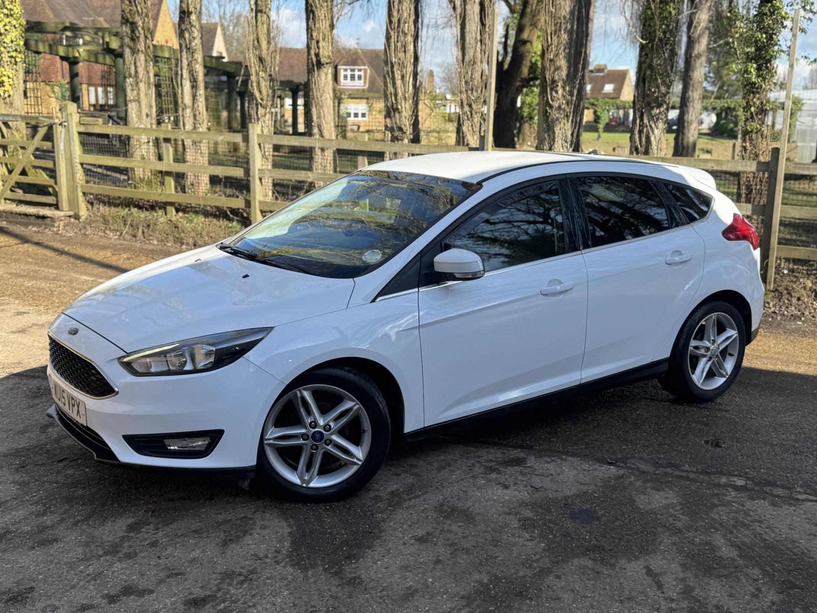 Ford Focus 1.0T EcoBoost Zetec Hatchback 5dr Petrol Manual Euro 6 (s/s) (100 ps)