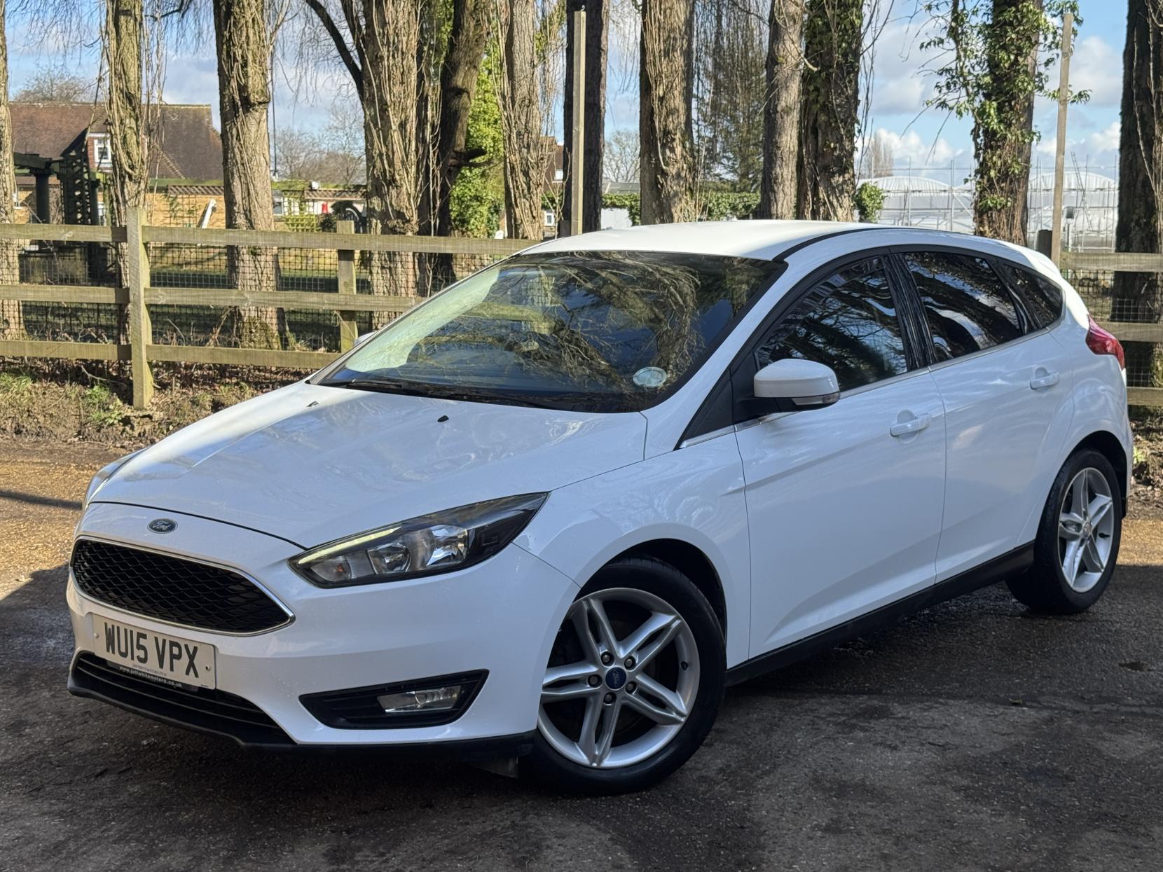 Ford Focus 1.0T EcoBoost Zetec Hatchback 5dr Petrol Manual Euro 6 (s/s) (100 ps)