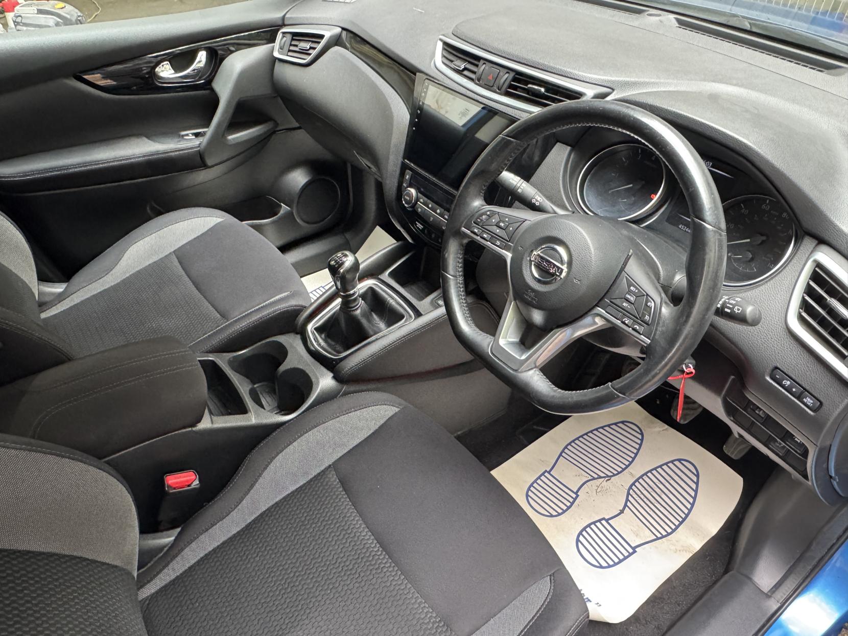 Nissan Qashqai 1.2 DIG-T Acenta SUV 5dr Petrol Manual Euro 6 (s/s) (115 ps)