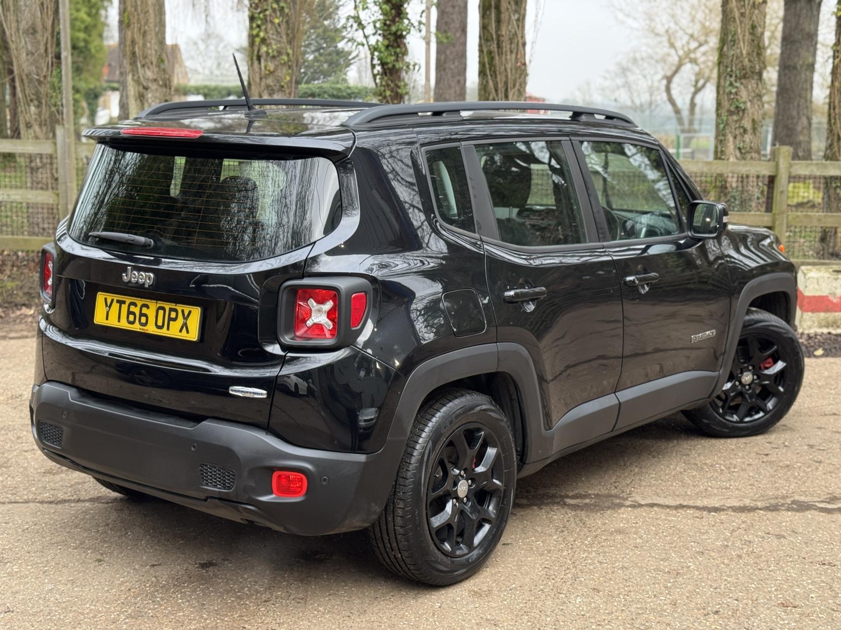 Jeep Renegade 1.4T MultiAirII Longitude SUV 5dr Petrol DDCT Euro 6 (s/s) (140 ps)