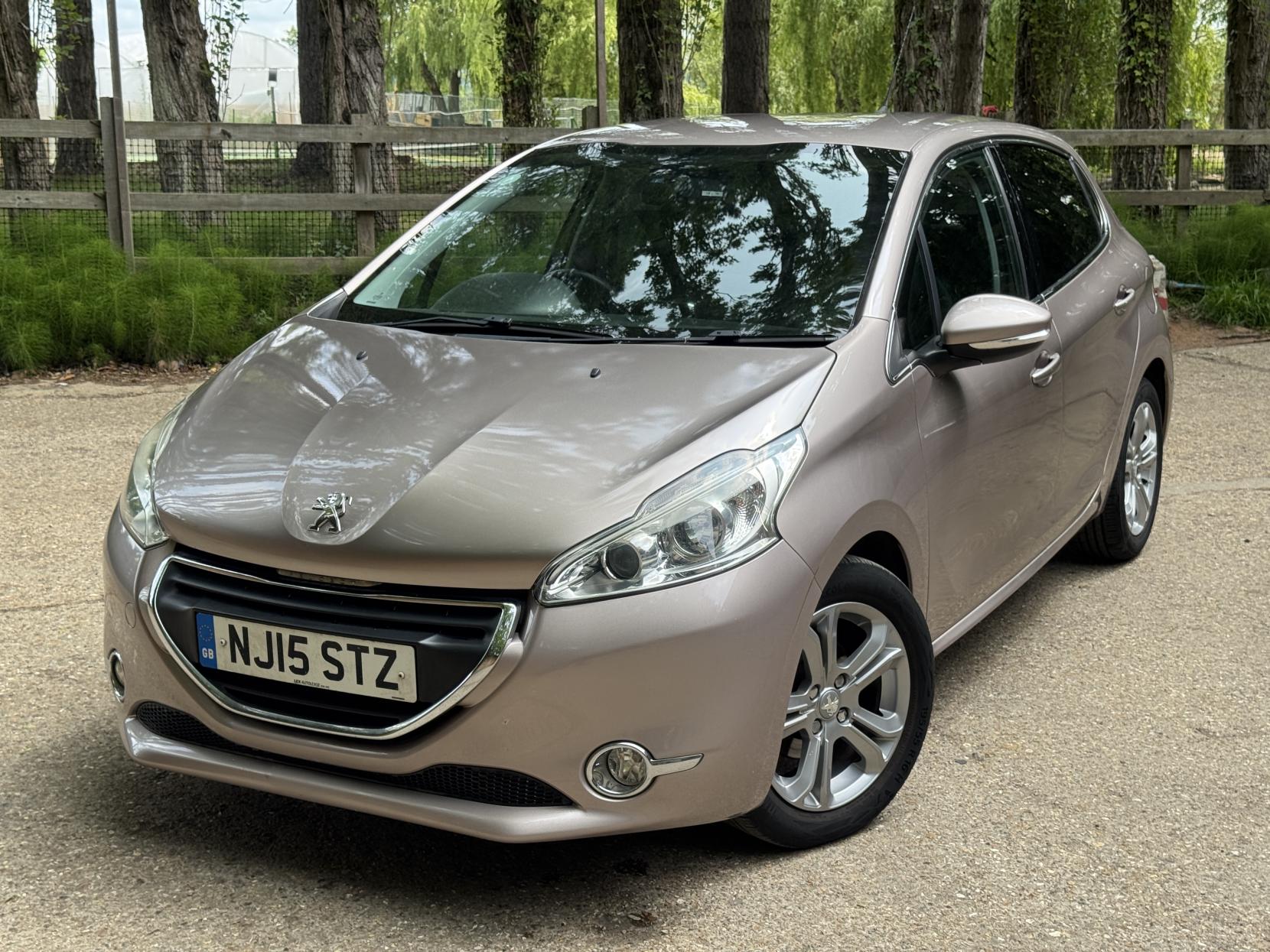 Peugeot 208 1.2 VTi PureTech Allure Hatchback 5dr Petrol Manual Euro 6 (82 ps)