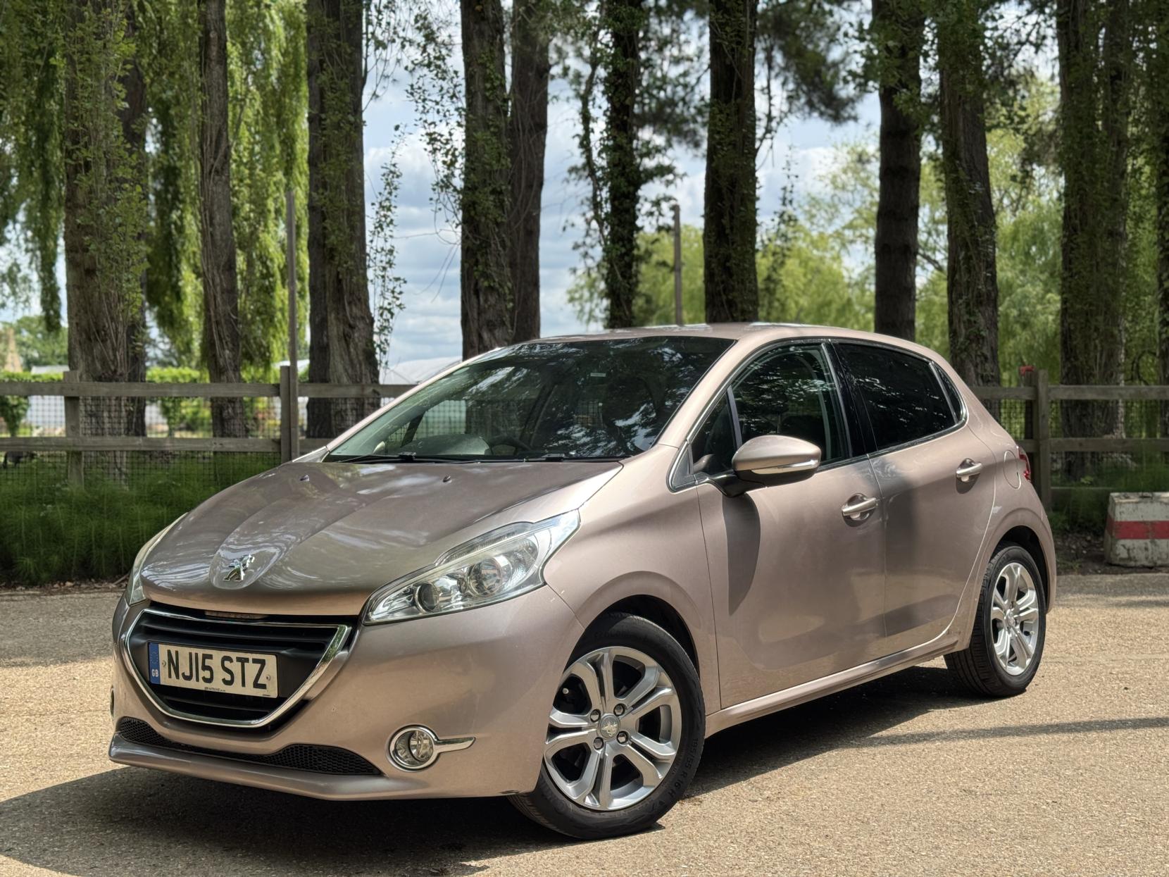 Peugeot 208 1.2 VTi PureTech Allure Hatchback 5dr Petrol Manual Euro 6 (82 ps)