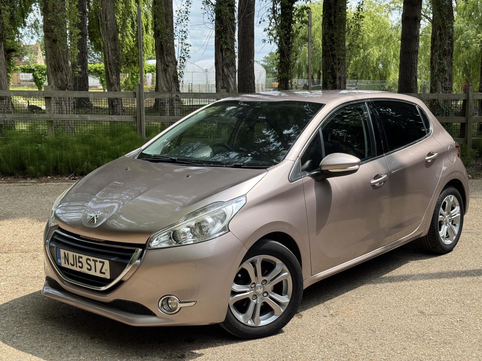 Peugeot 208 1.2 VTi PureTech Allure Hatchback 5dr Petrol Manual Euro 6 (82 ps)