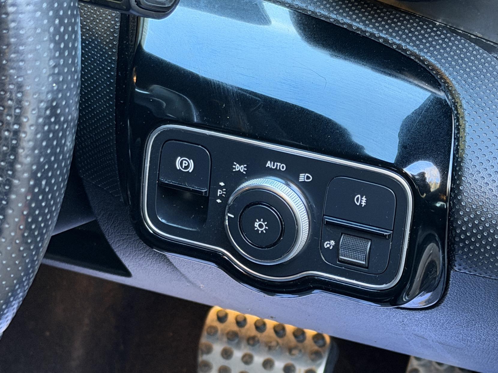 Mercedes-Benz CLA 1.3 CLA200 AMG Line Coupe 4dr Petrol 7G-DCT Euro 6 (s/s) (163 ps)