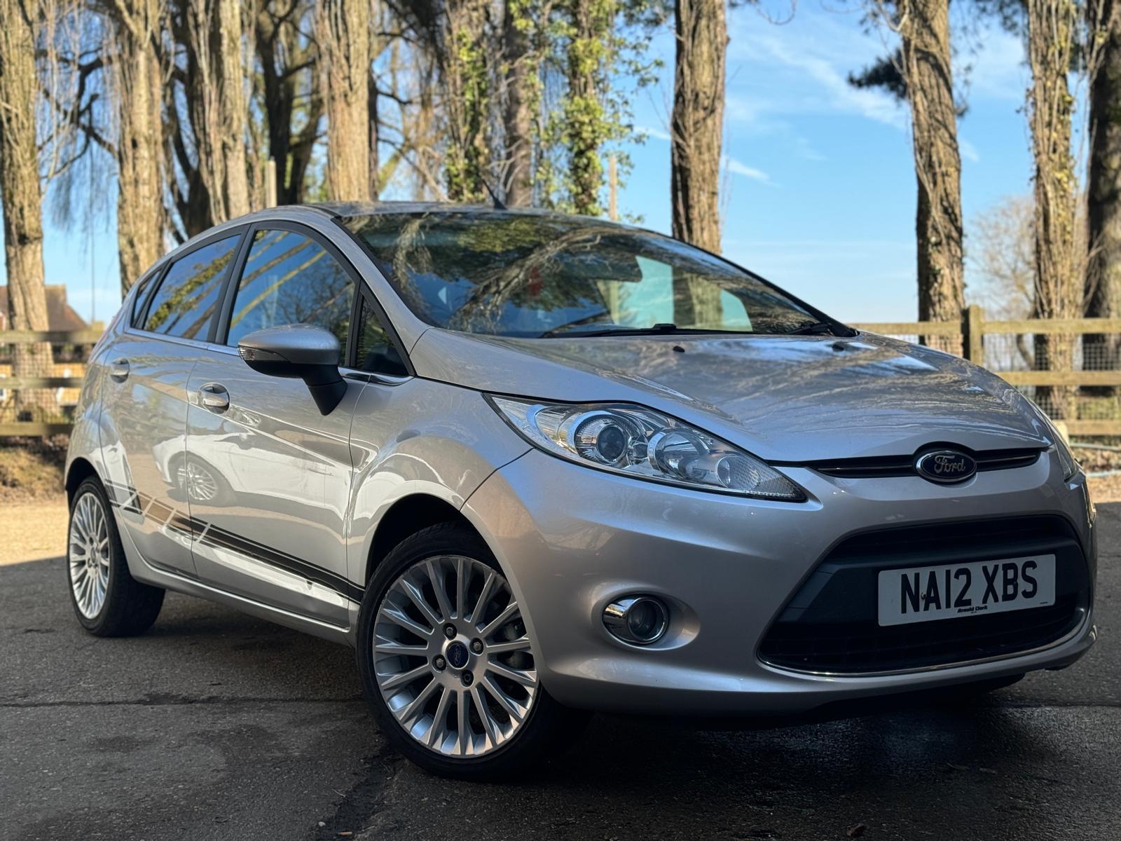 Ford Fiesta 1.4 Titanium Hatchback 5dr Petrol Manual (133 g/km, 94 bhp)