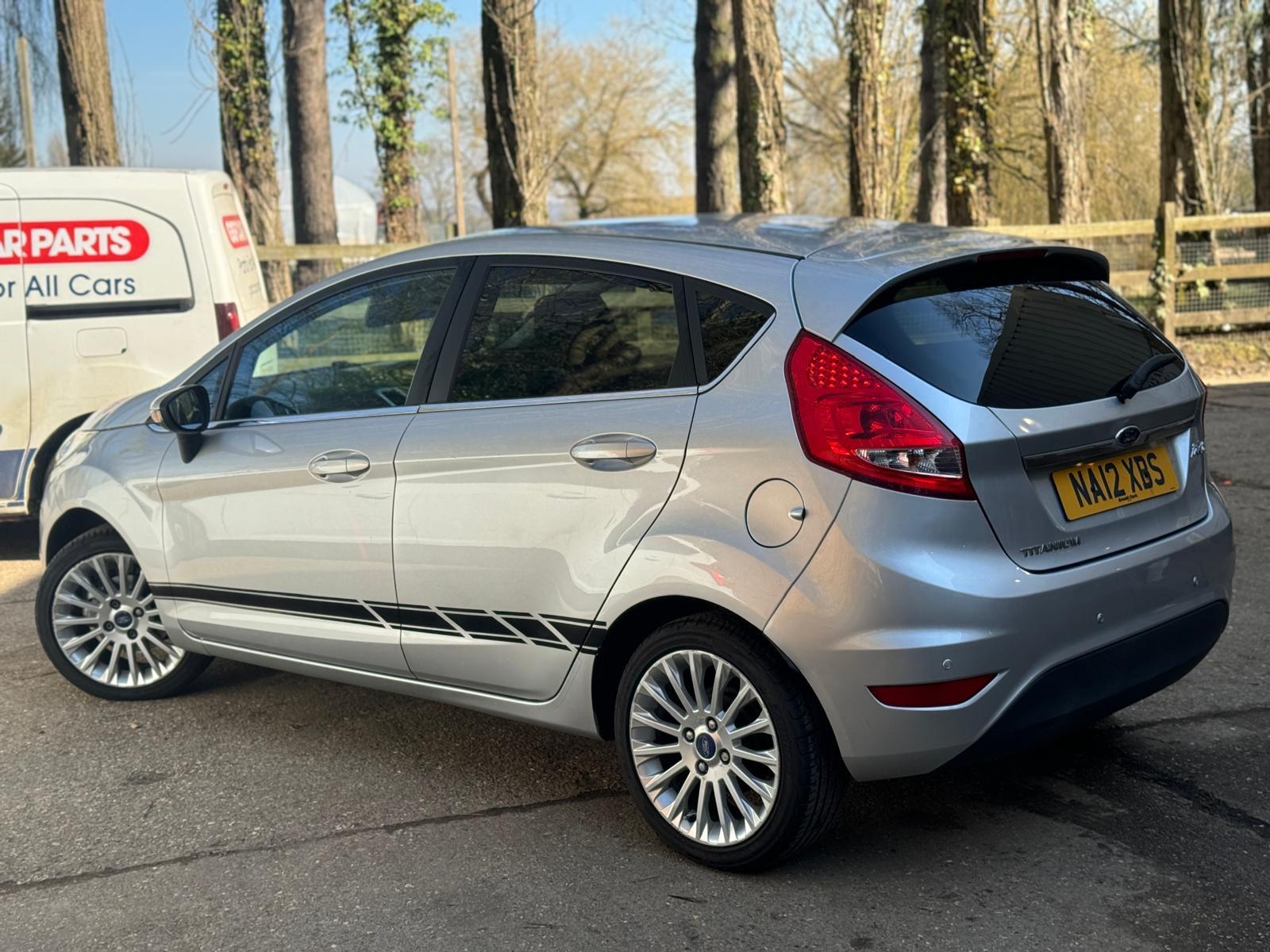 Ford Fiesta 1.4 Titanium Hatchback 5dr Petrol Manual (133 g/km, 94 bhp)