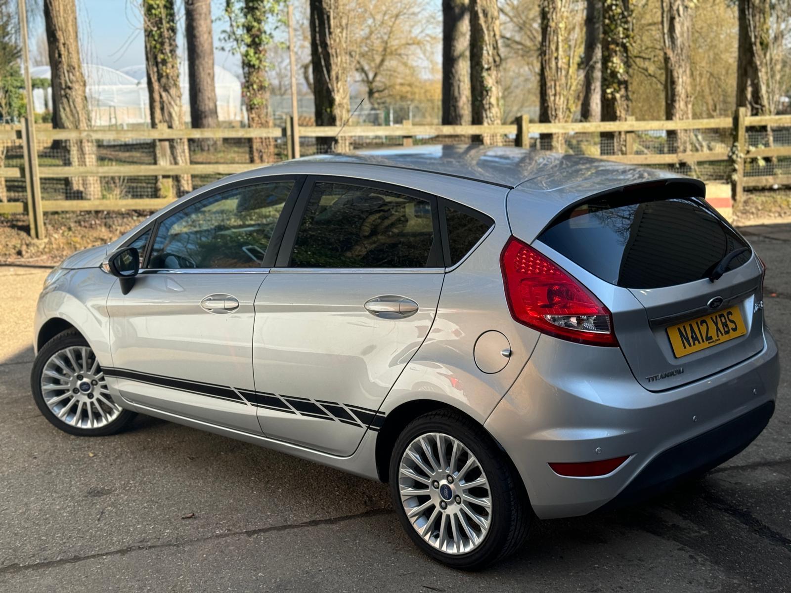 Ford Fiesta 1.4 Titanium Hatchback 5dr Petrol Manual (133 g/km, 94 bhp)